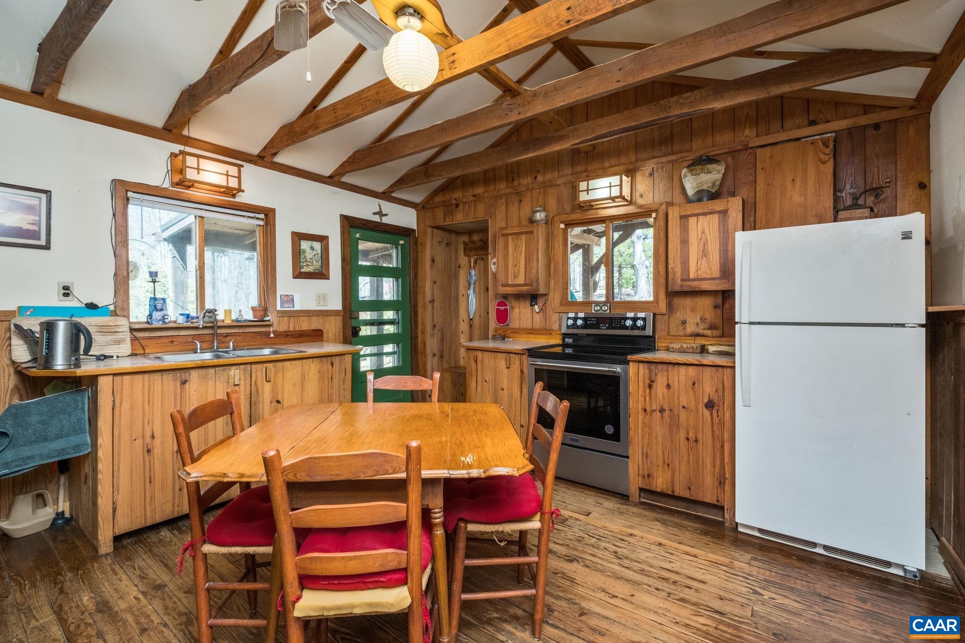 2839 OLD ROBERTS MOUNTAIN RD