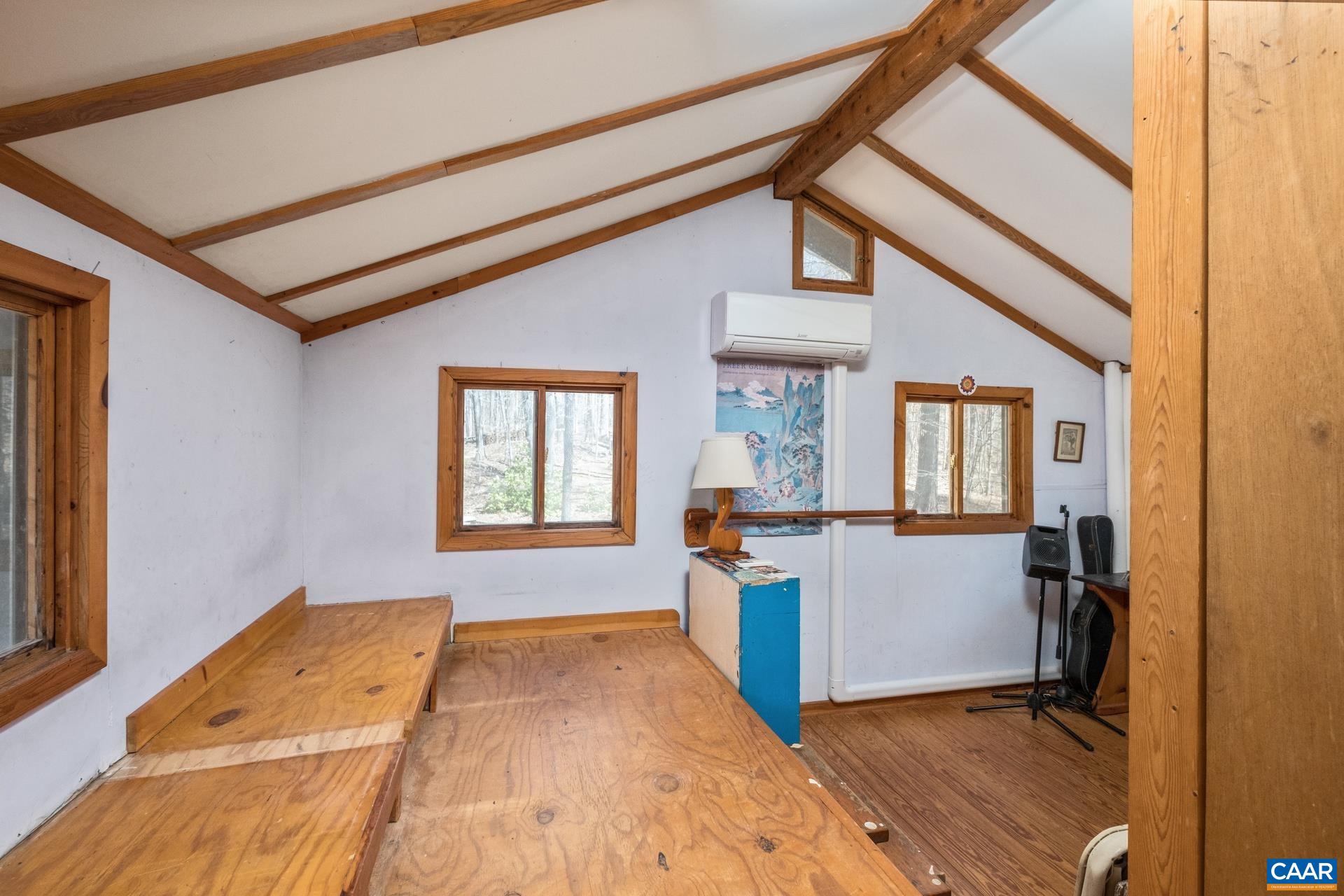 2839 OLD ROBERTS MOUNTAIN RD