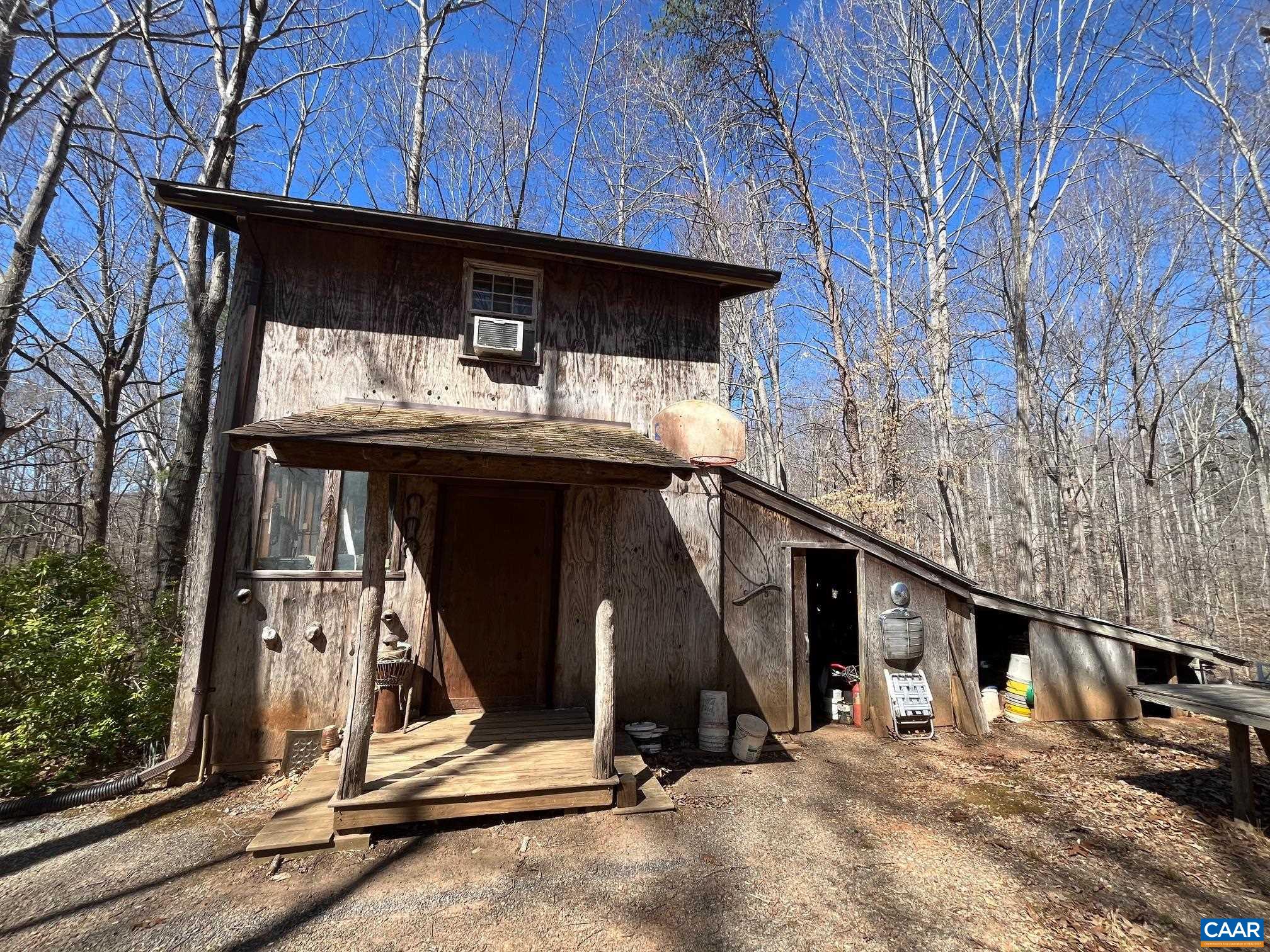 2839 OLD ROBERTS MOUNTAIN RD