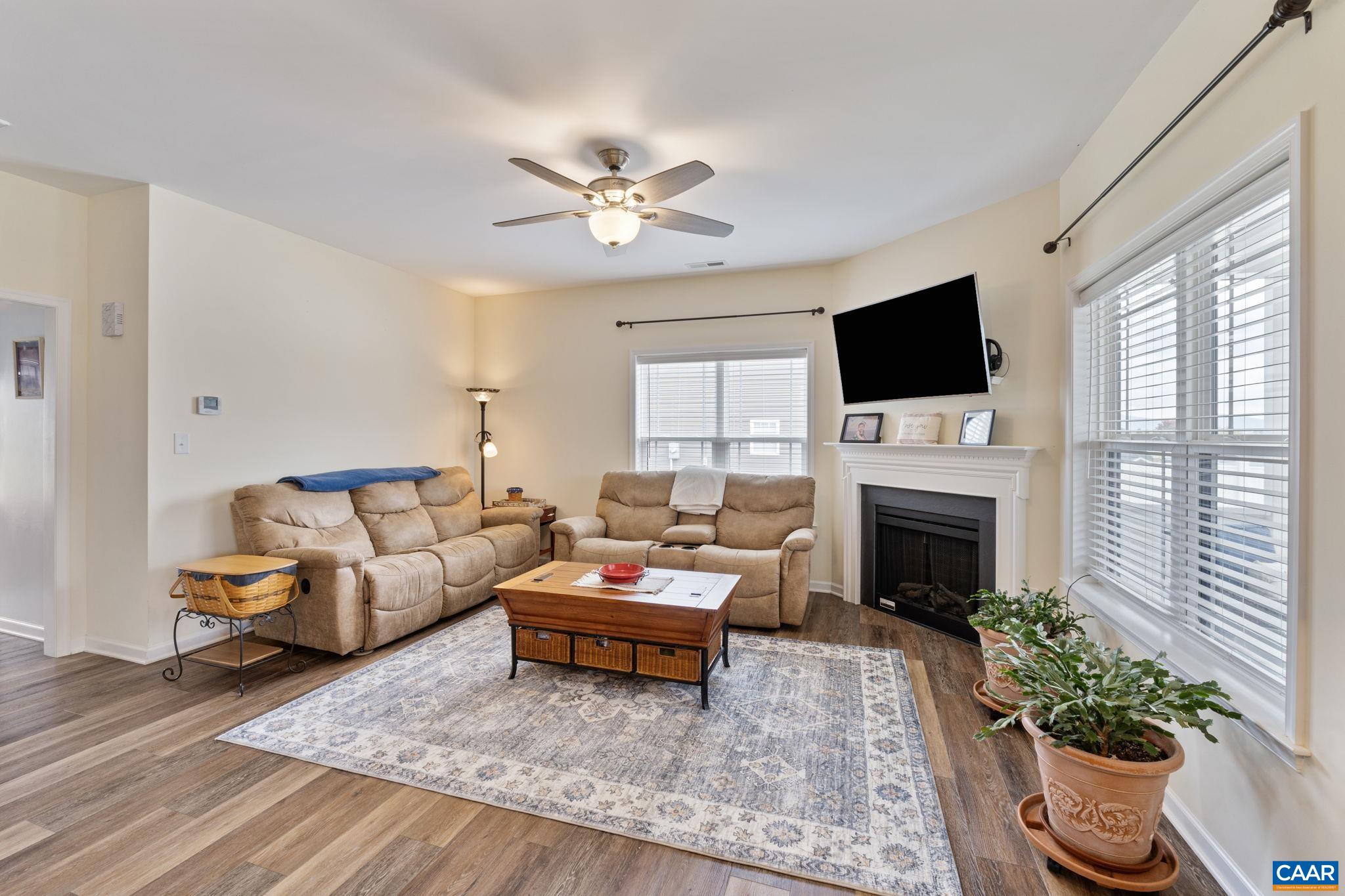 138 LINDBURGH DR