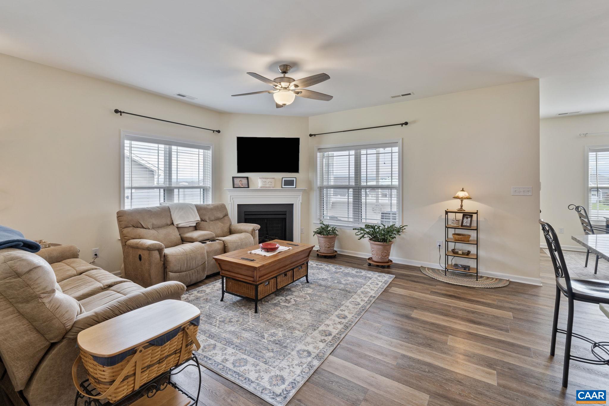 138 LINDBURGH DR