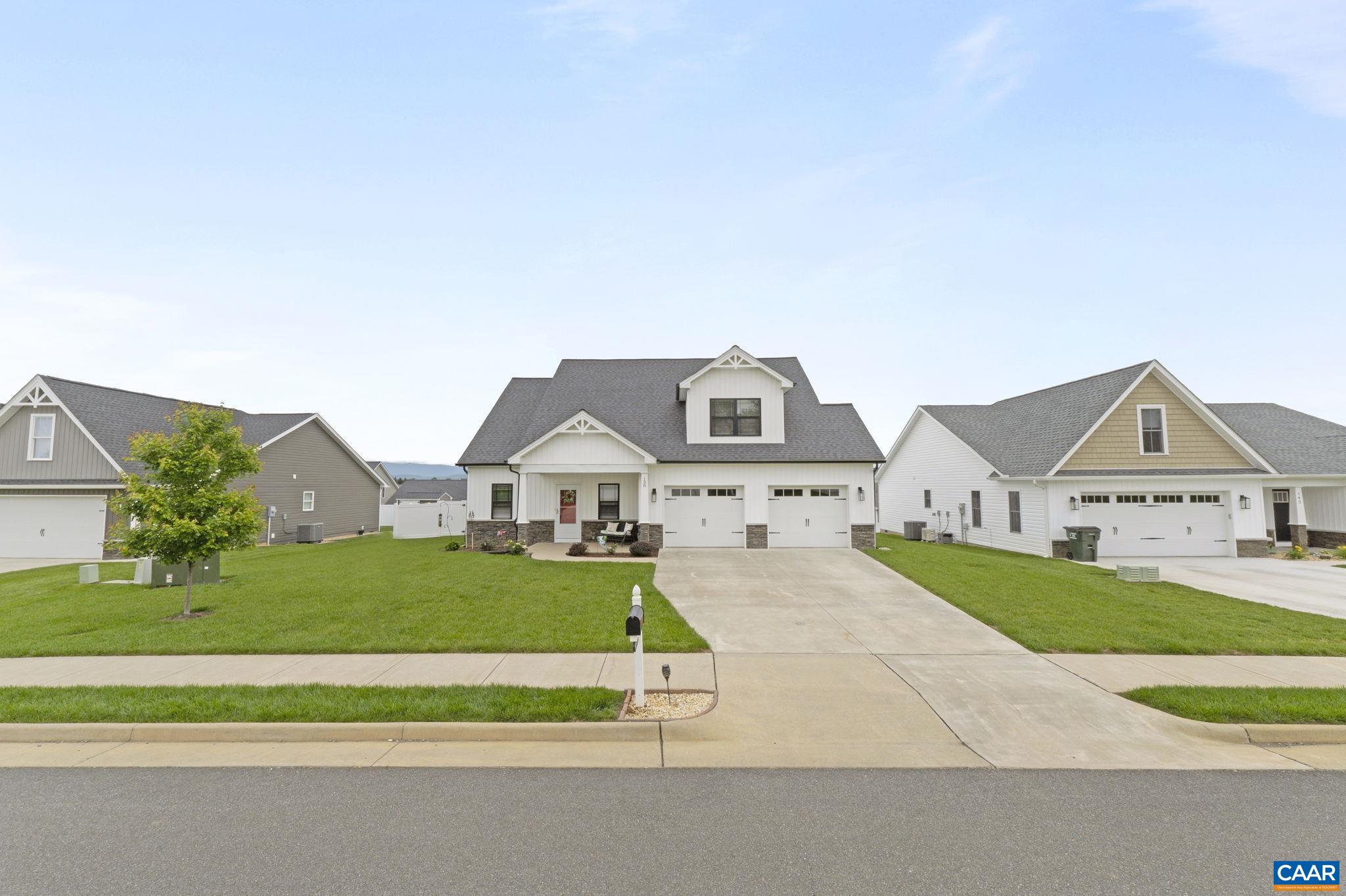 138 LINDBURGH DR