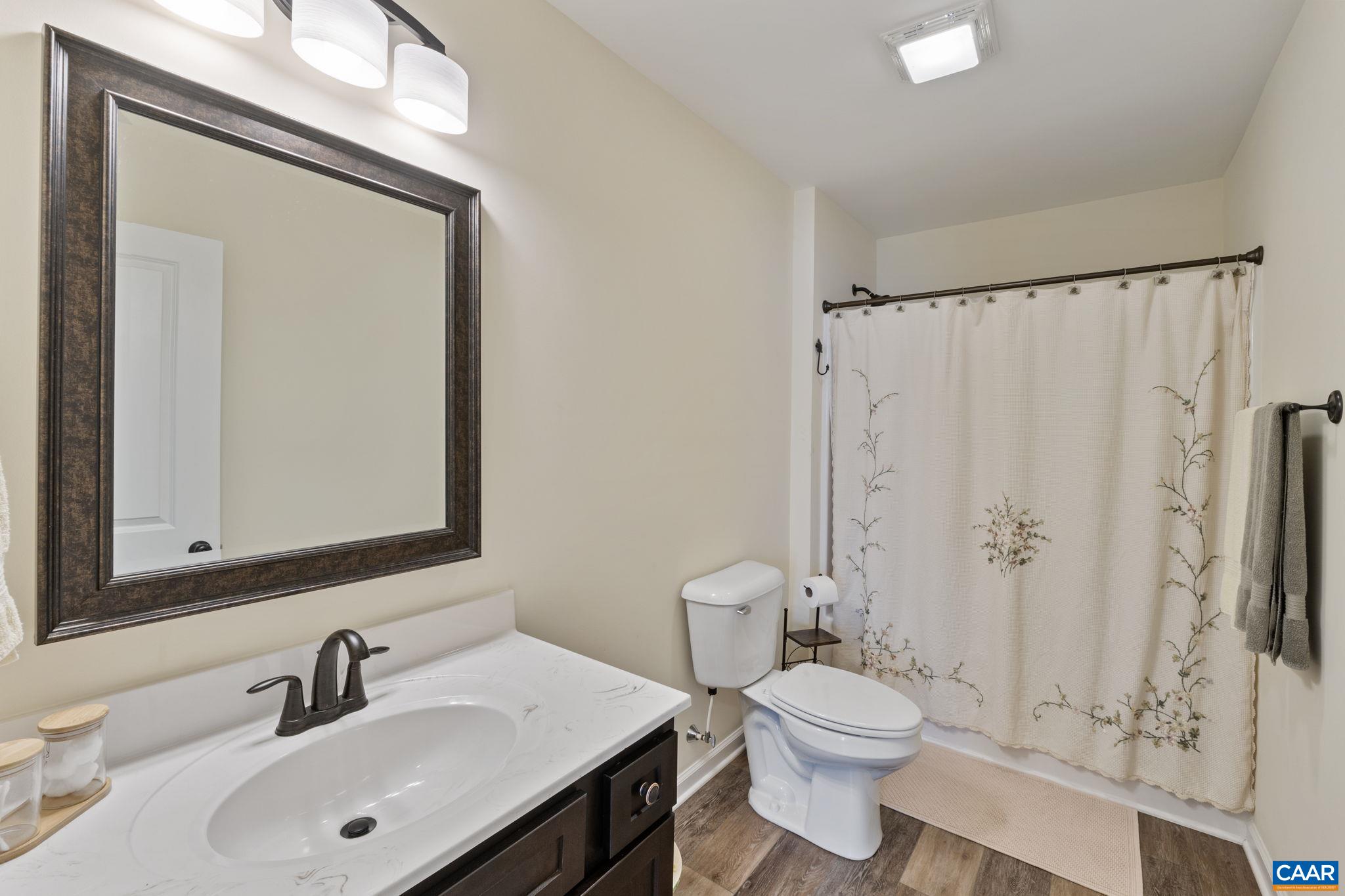 138 LINDBURGH DR