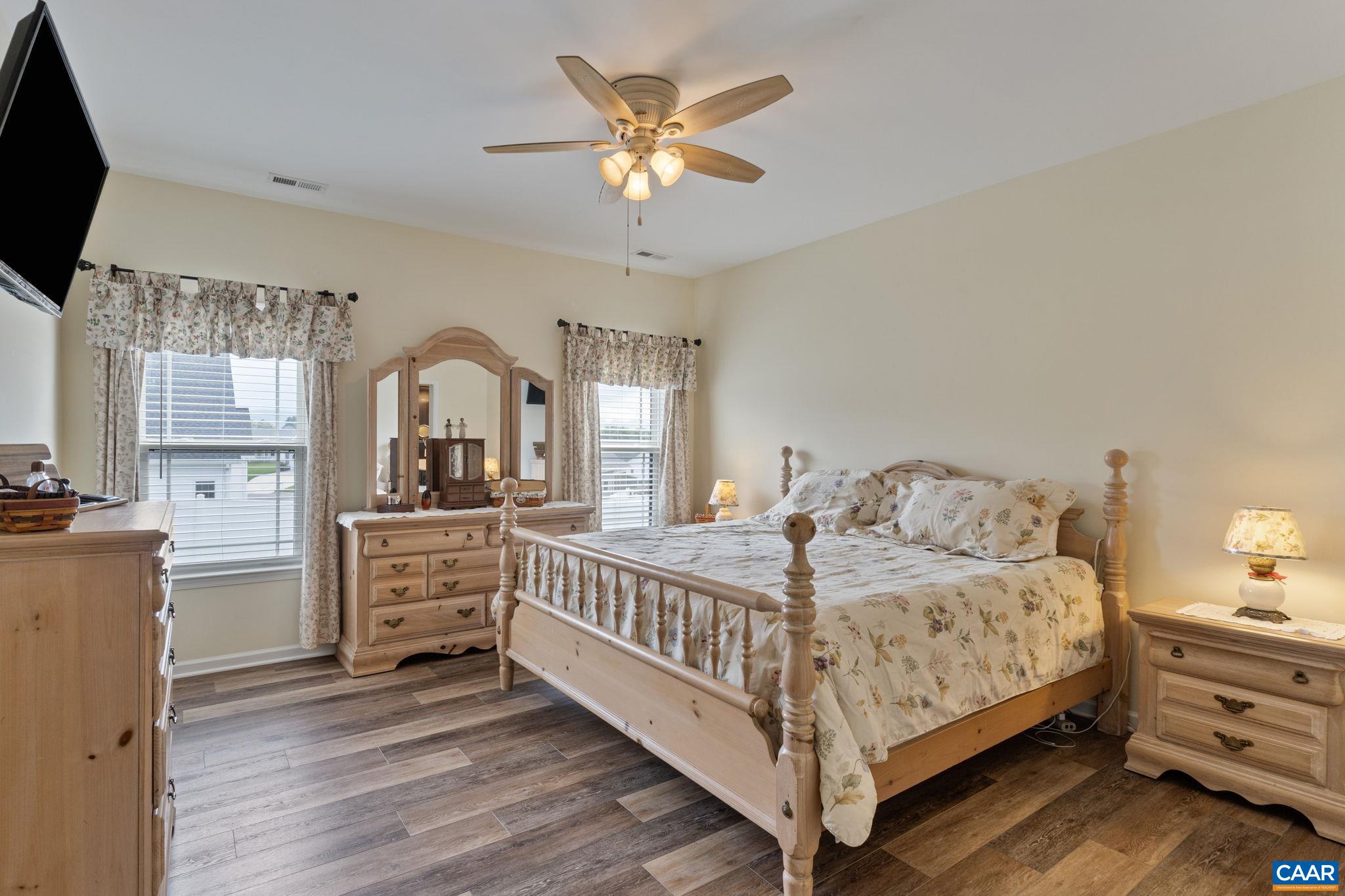 138 LINDBURGH DR
