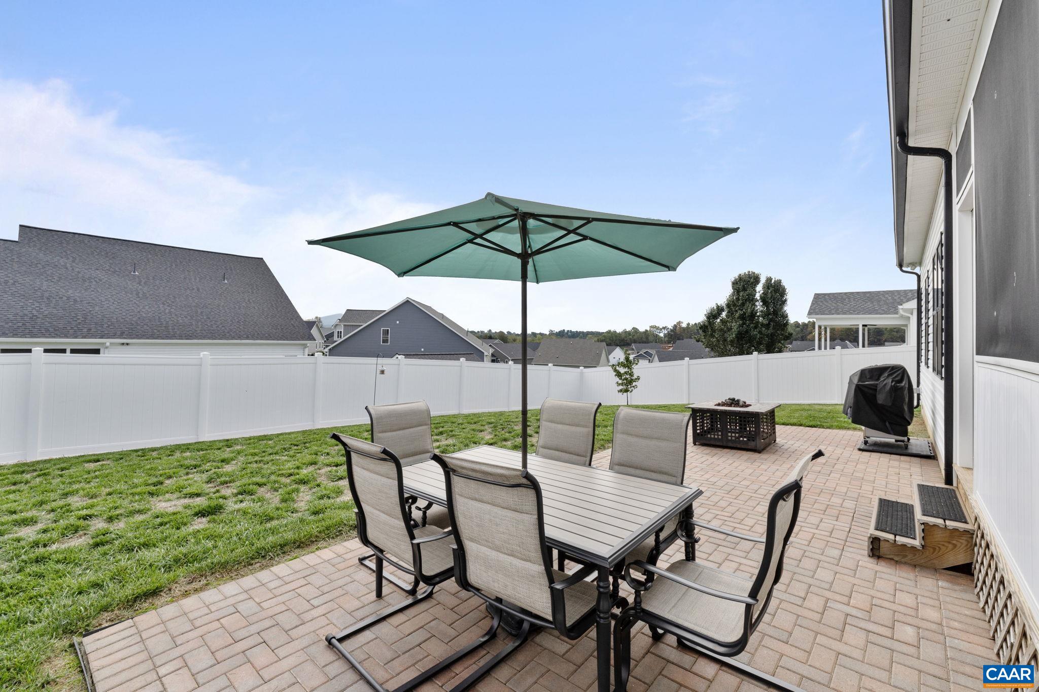 138 LINDBURGH DR