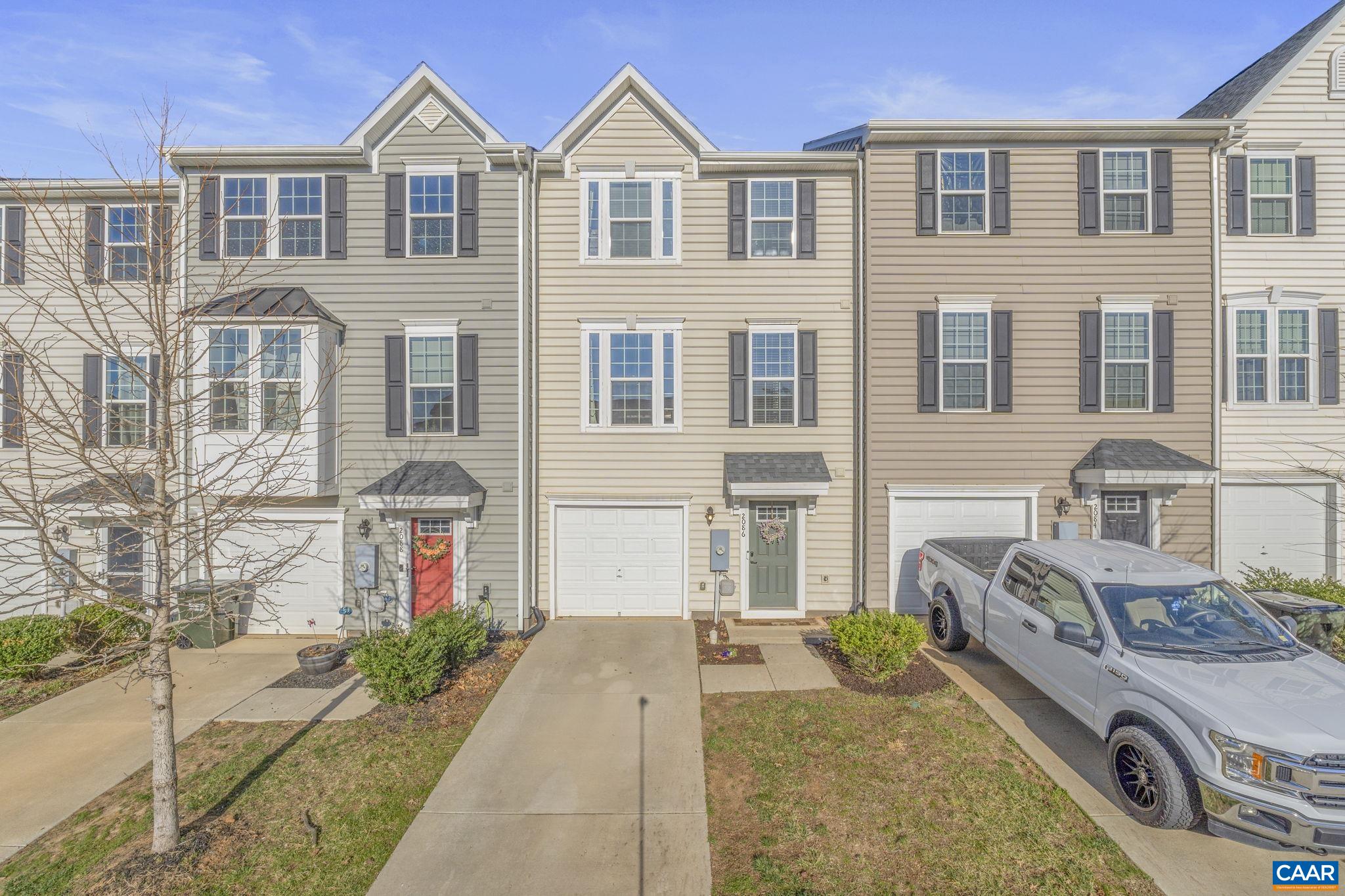 2086 ELM TREE CT