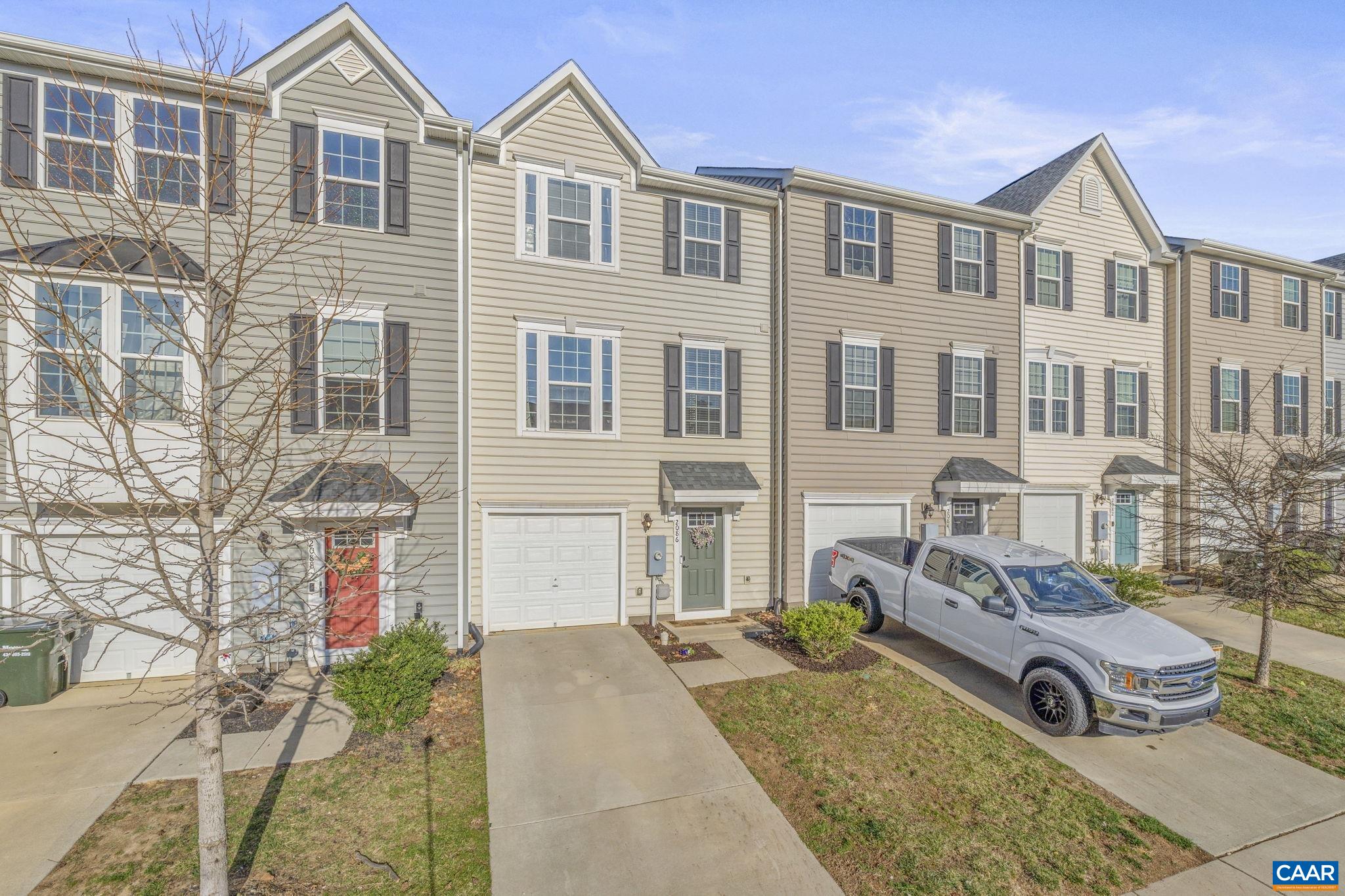 2086 ELM TREE CT