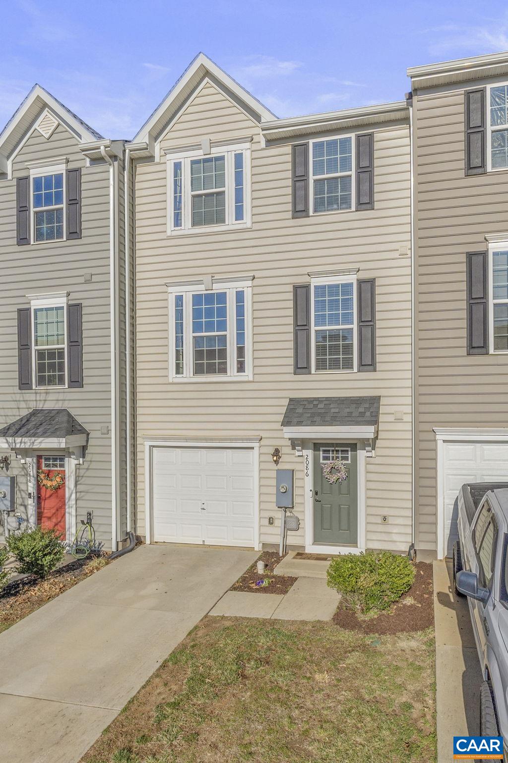 2086 ELM TREE CT