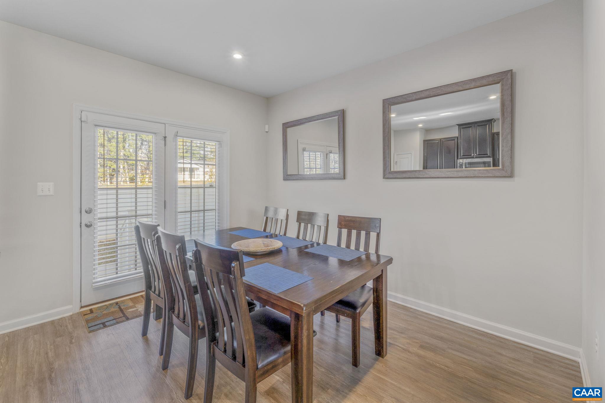 2086 ELM TREE CT
