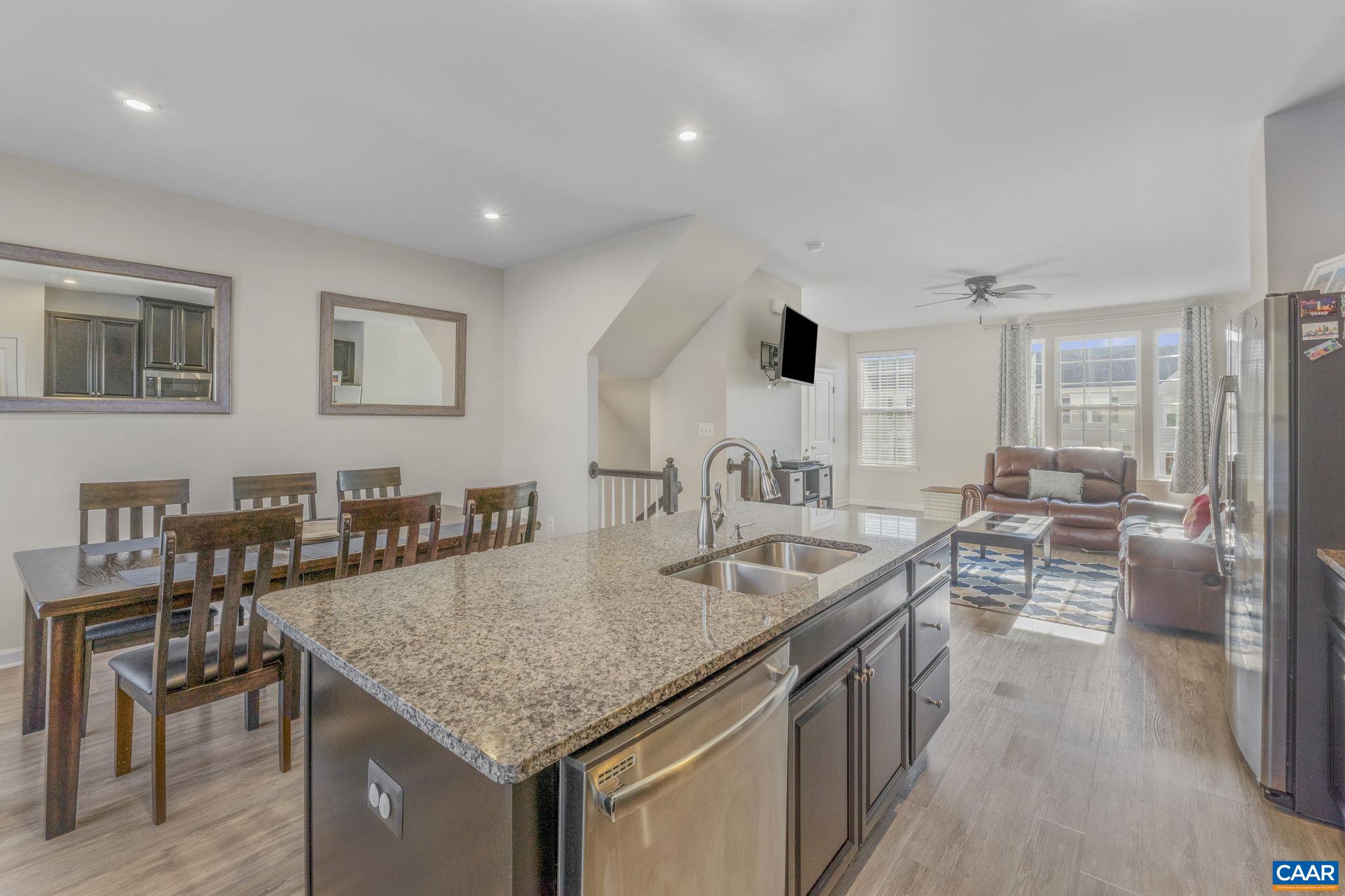 2086 ELM TREE CT