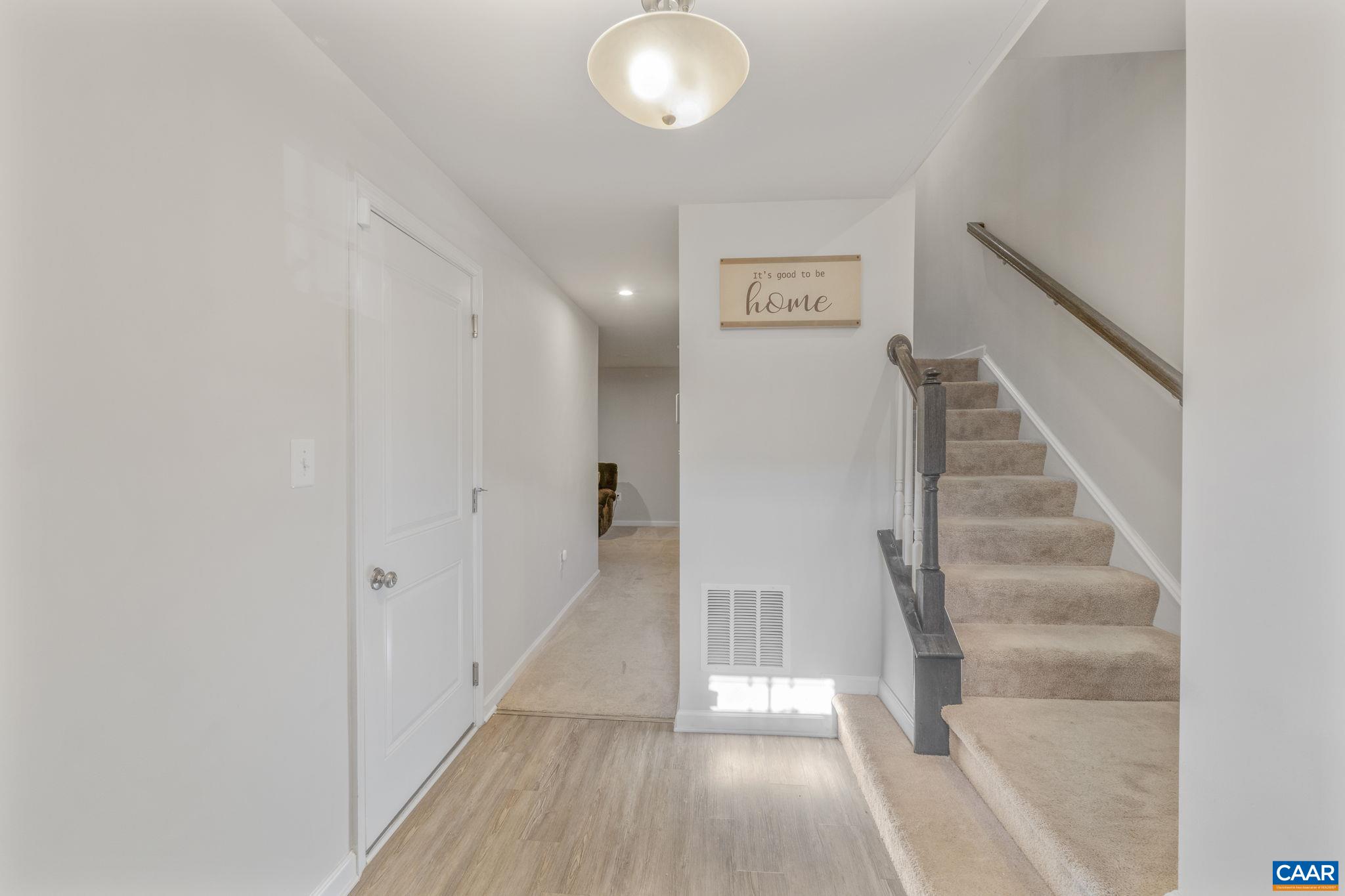 2086 ELM TREE CT