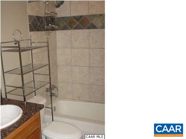 160 HESSIAN HILLS WAY Unit: 4