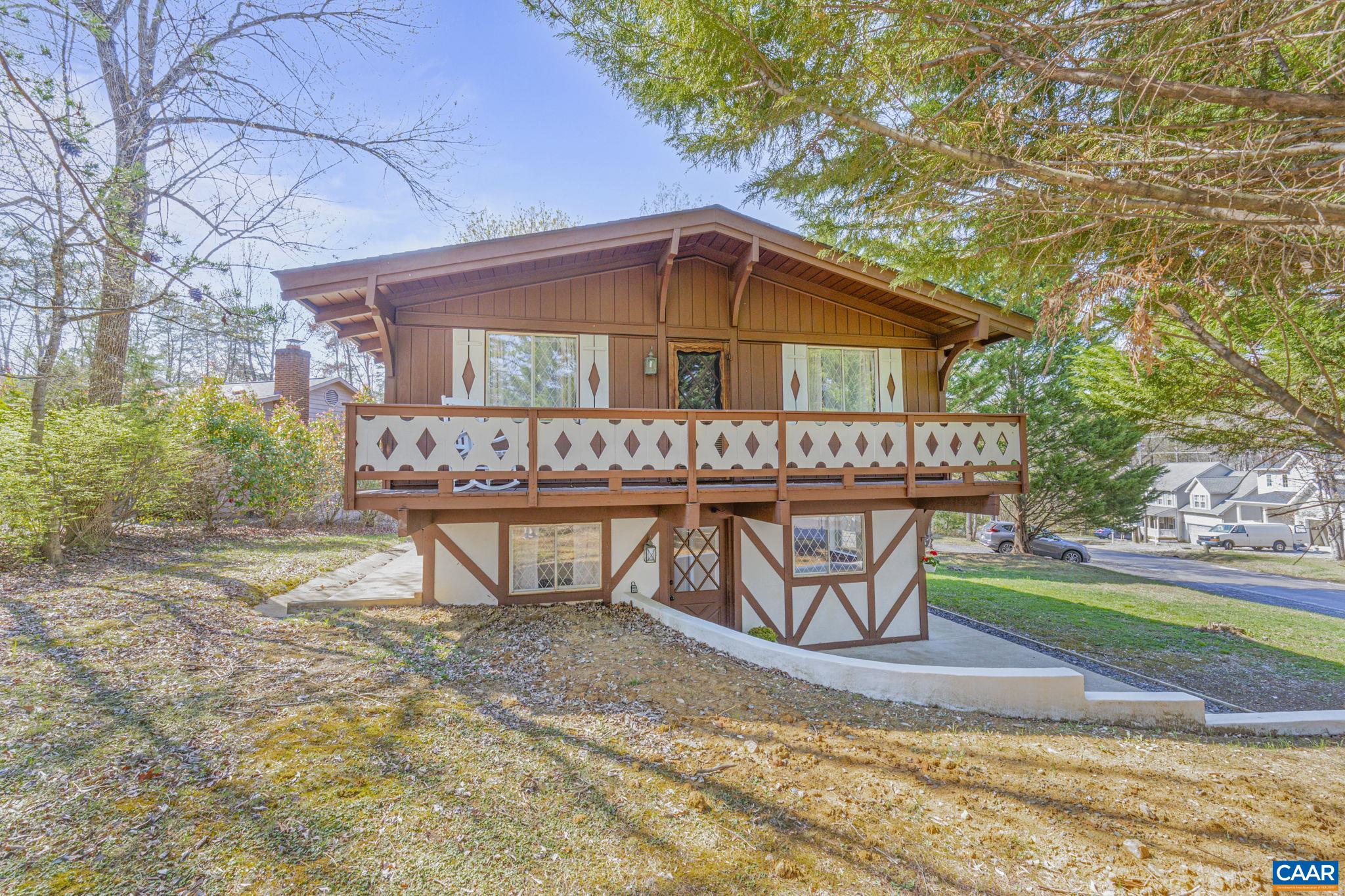 408 MT PLEASANT DR