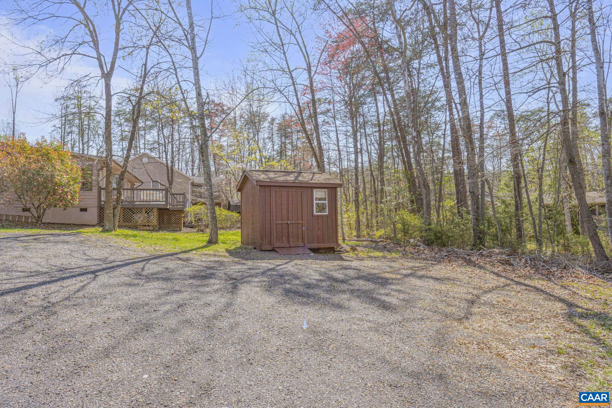 408 MT PLEASANT DR