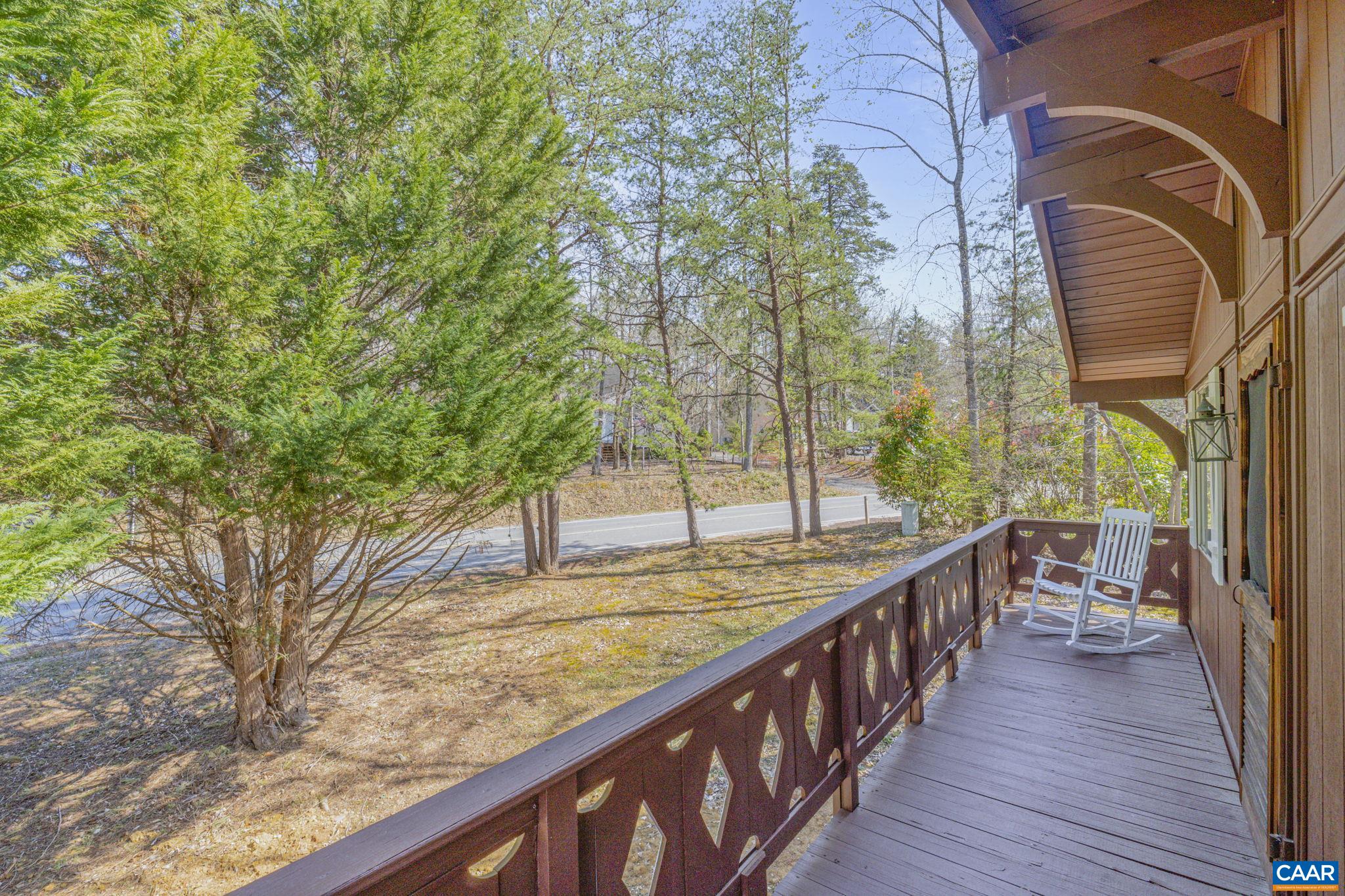 408 MT PLEASANT DR