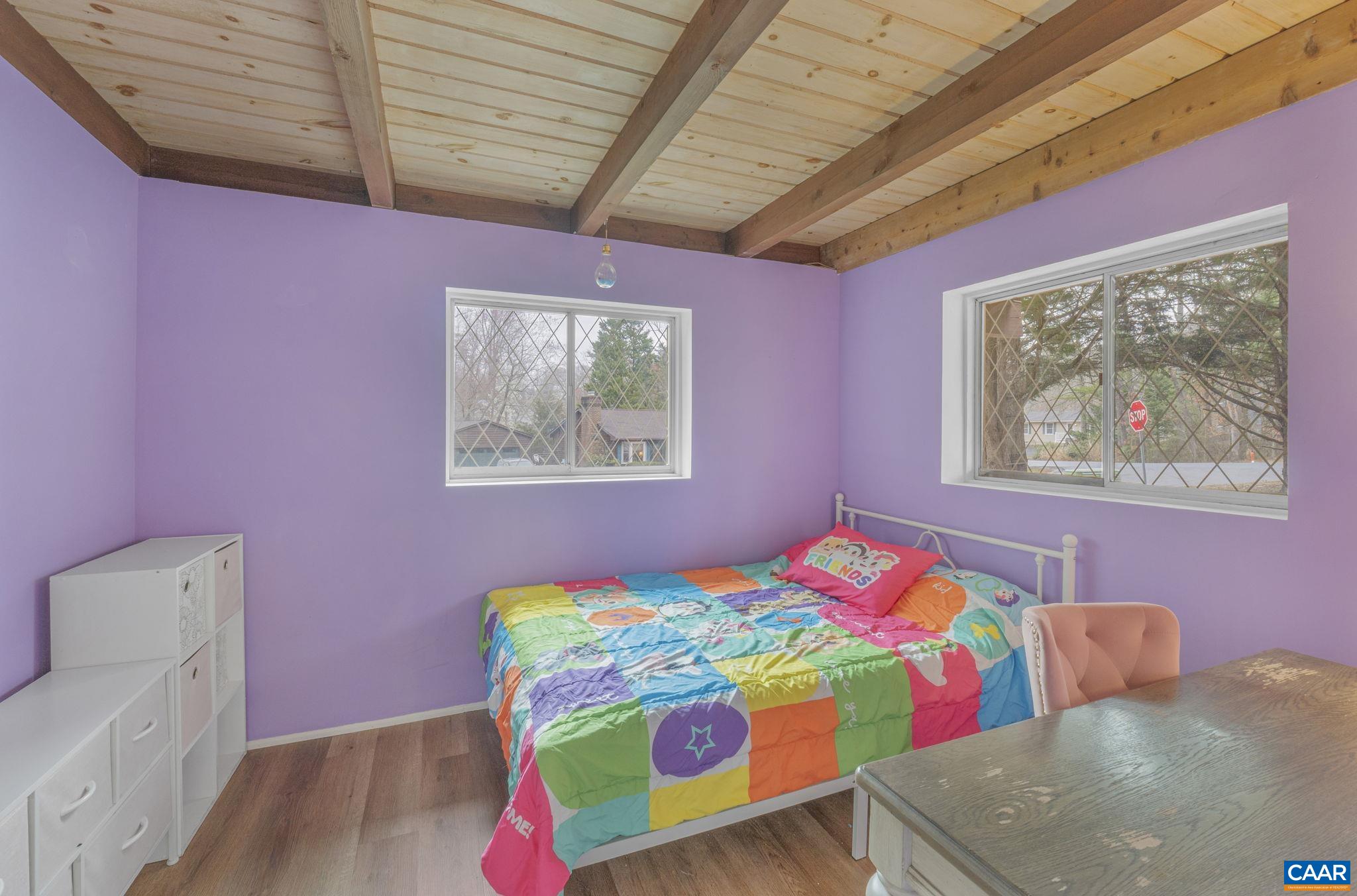 408 MT PLEASANT DR