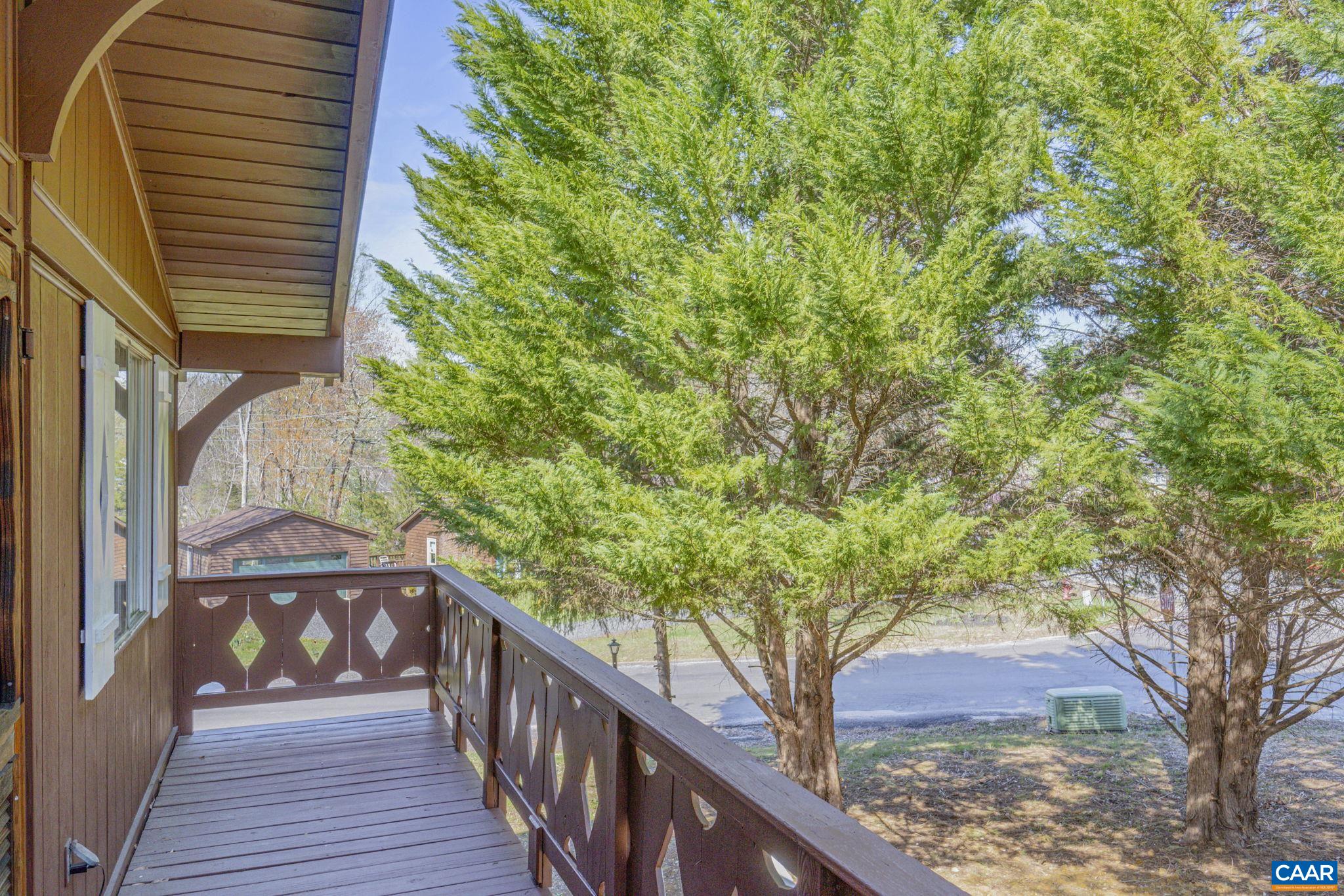 408 MT PLEASANT DR