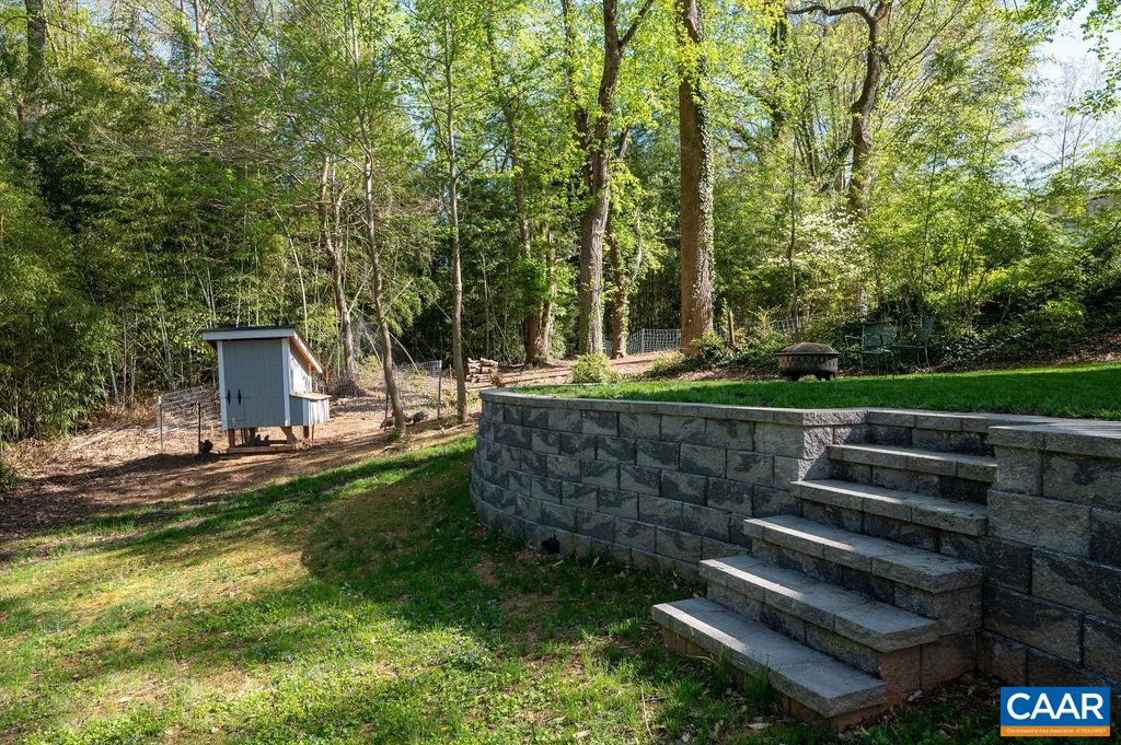1614 ROSE HILL DR