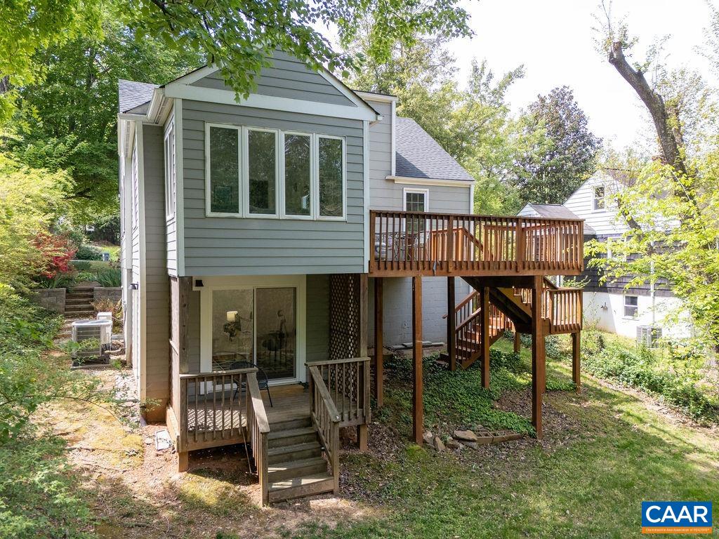 1614 ROSE HILL DR