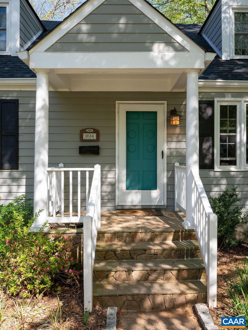 1614 ROSE HILL DR
