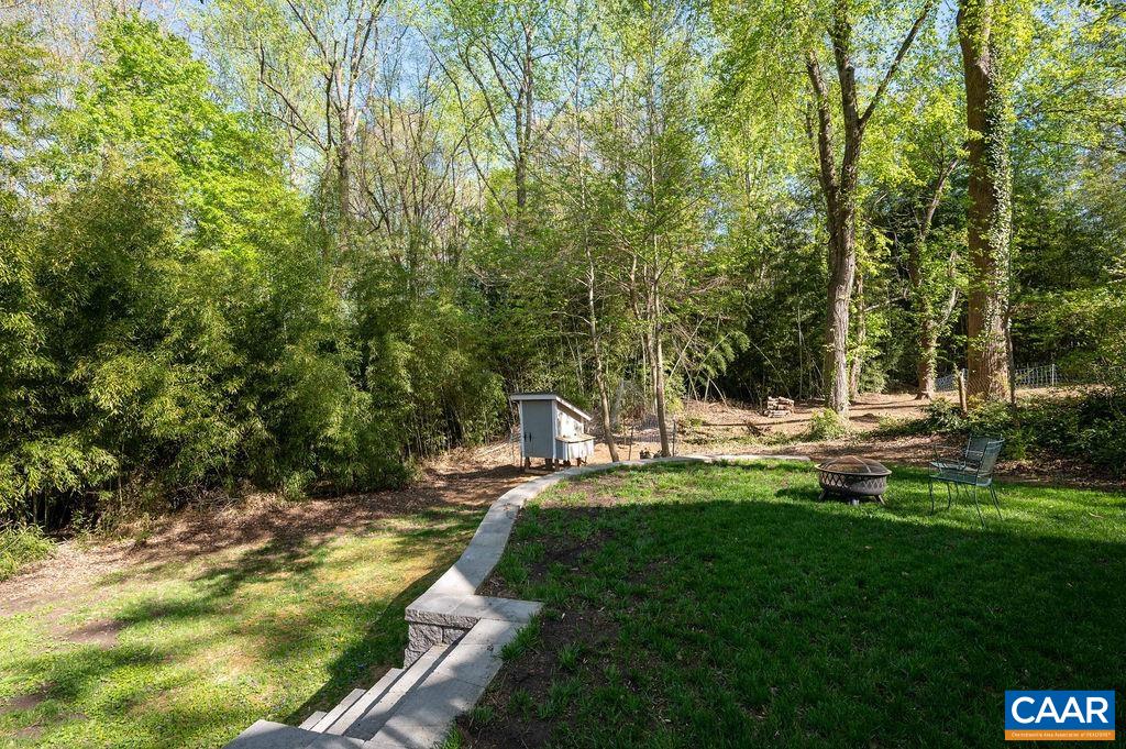 1614 ROSE HILL DR