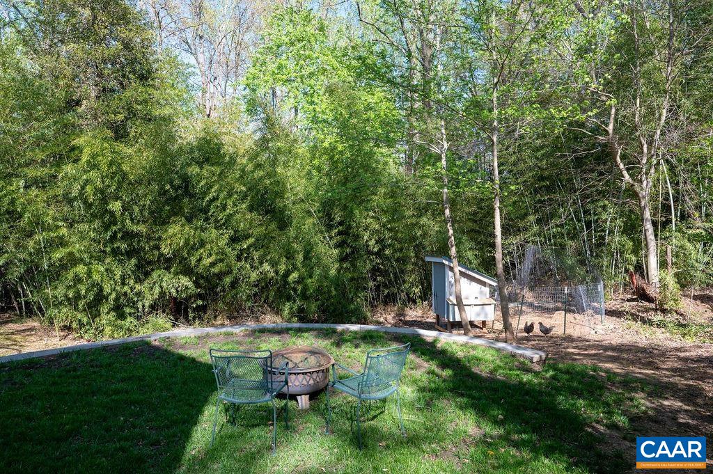 1614 ROSE HILL DR