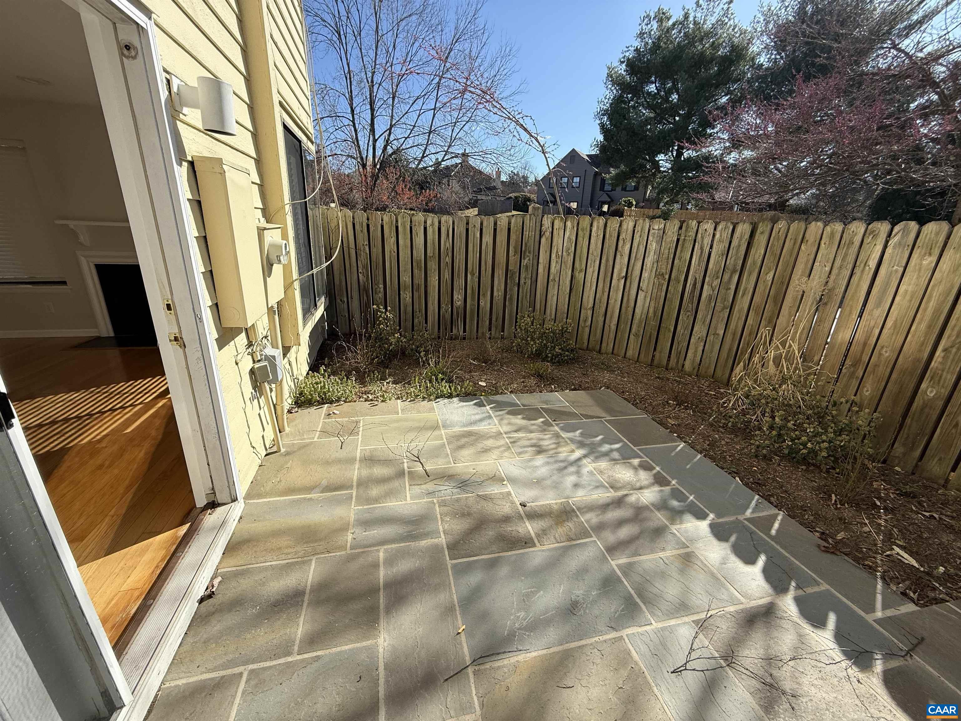 1231 CHATHAM RDG
