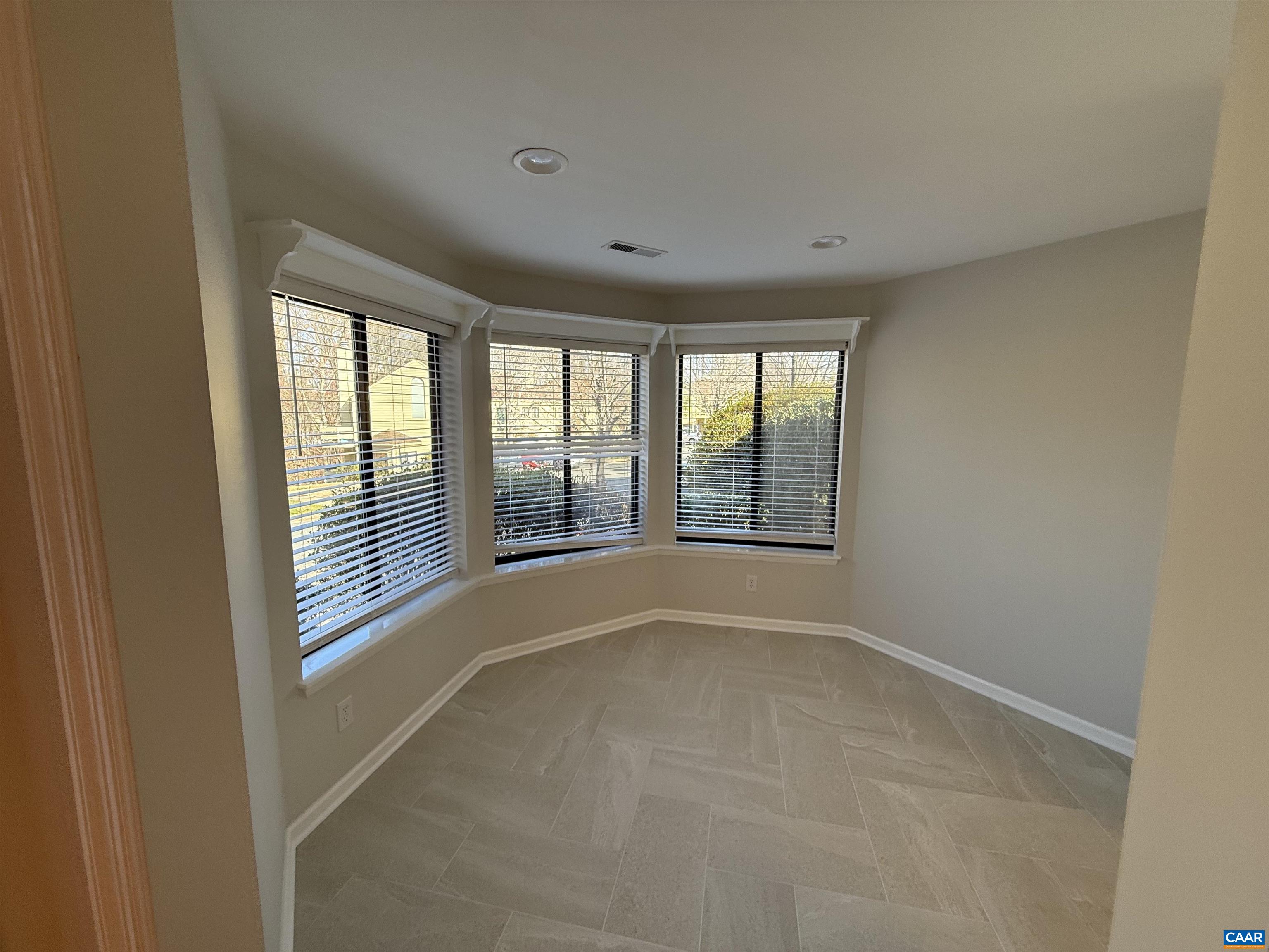 1231 CHATHAM RDG
