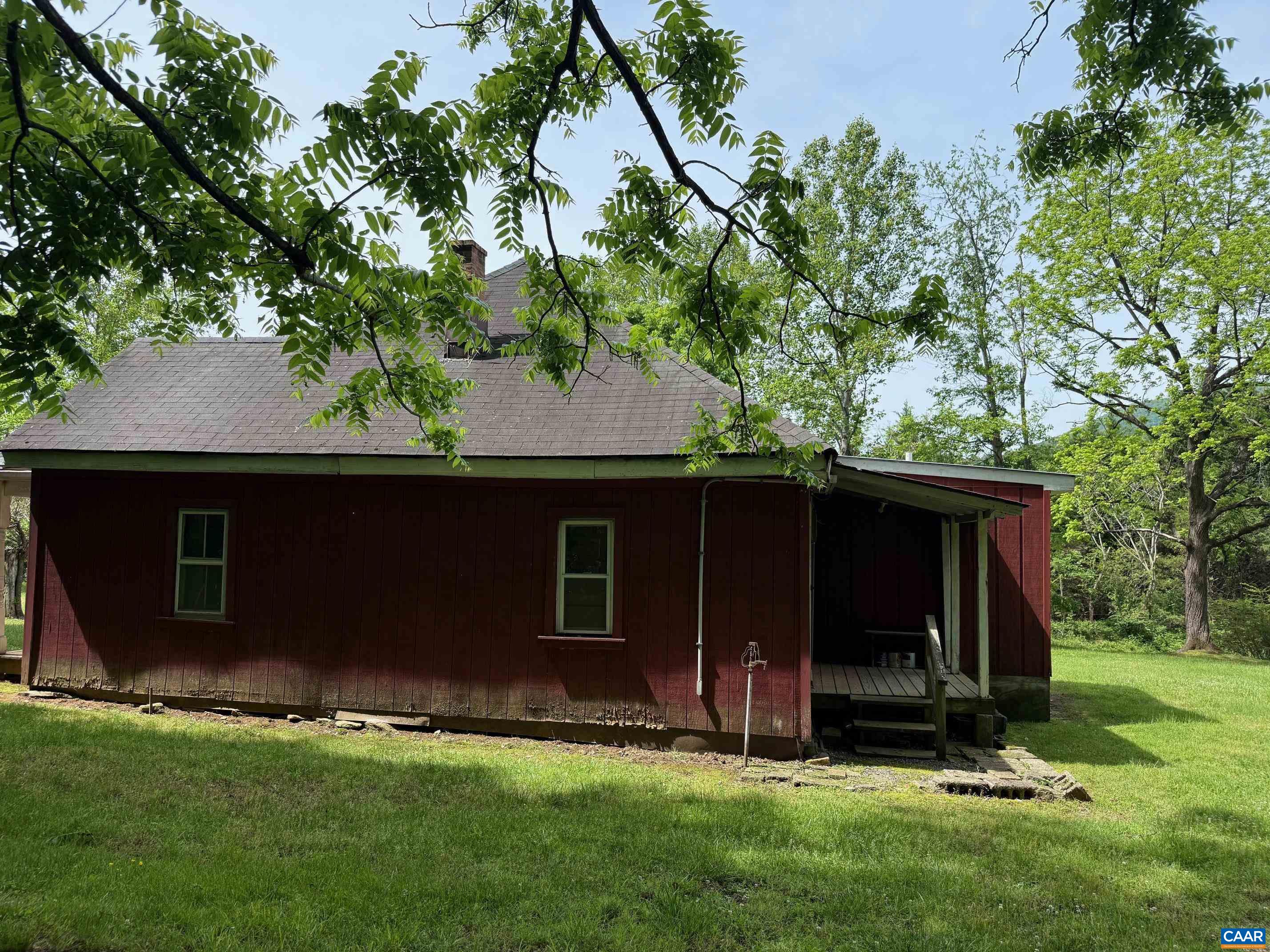 240 BLUNDELL HOLLOW RD