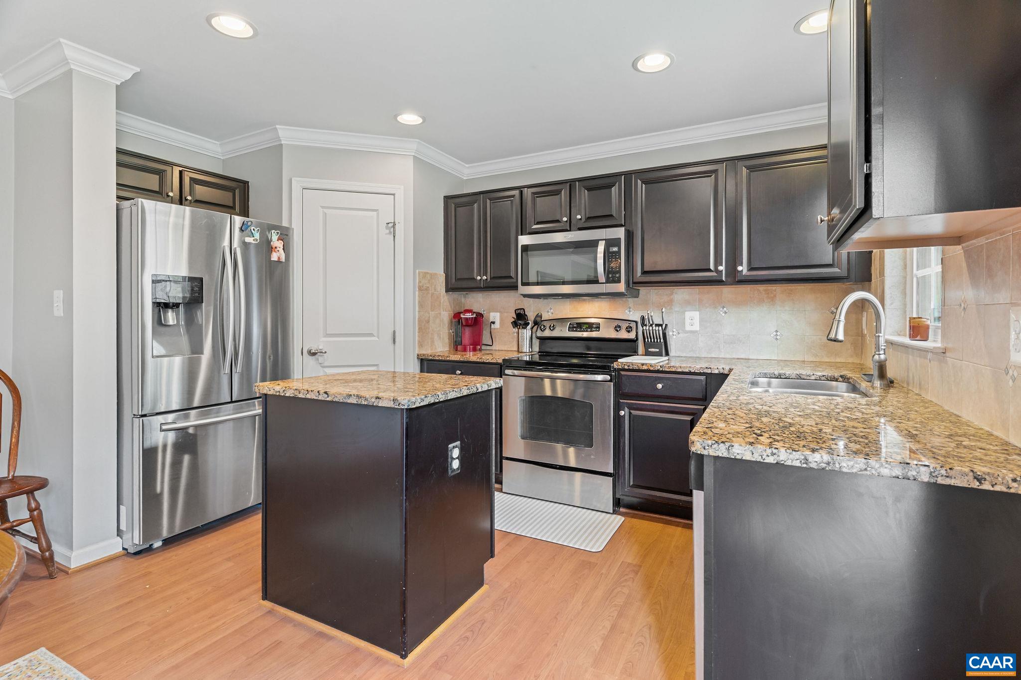 663 JUSTIN DR