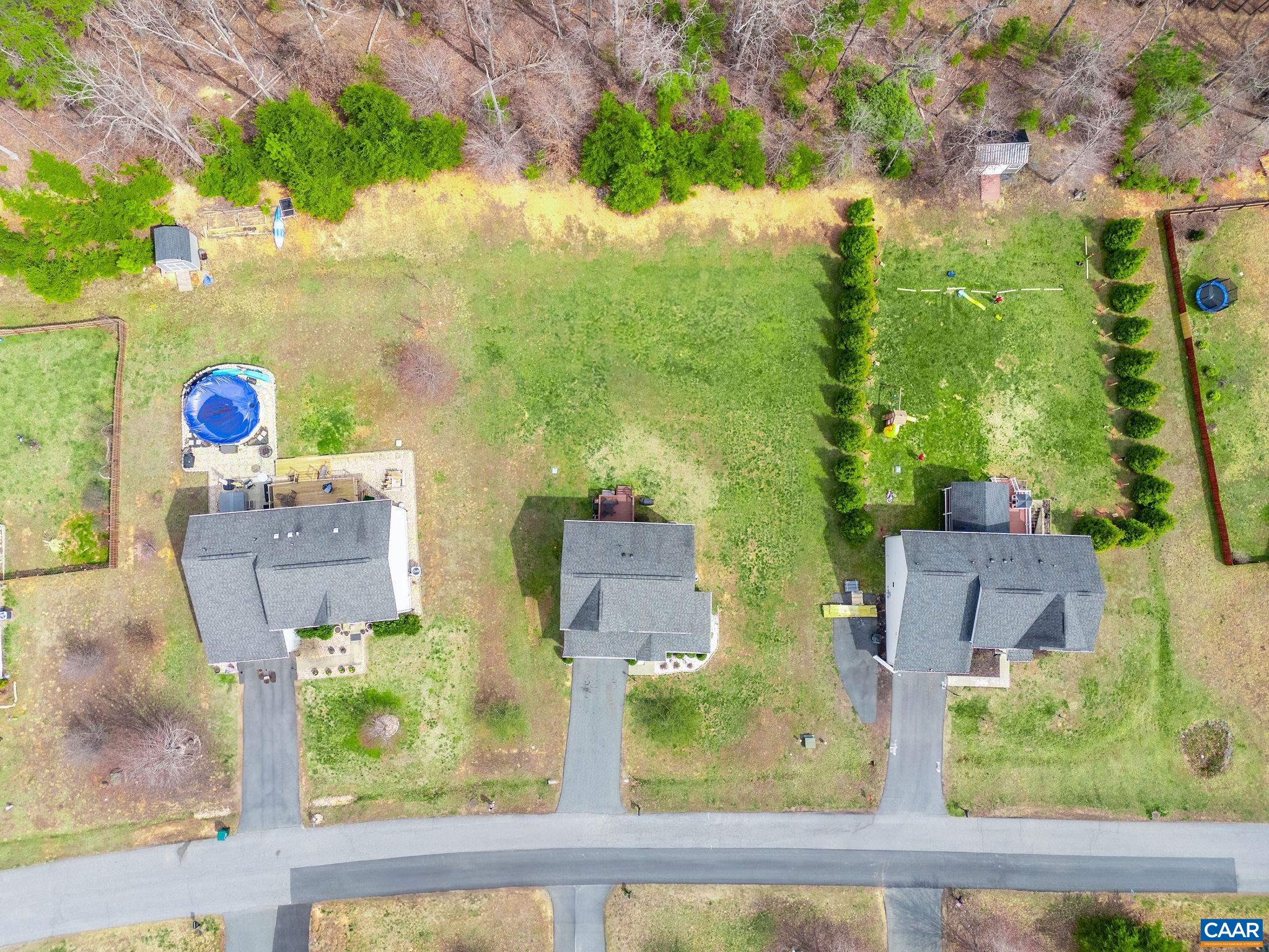 663 JUSTIN DR