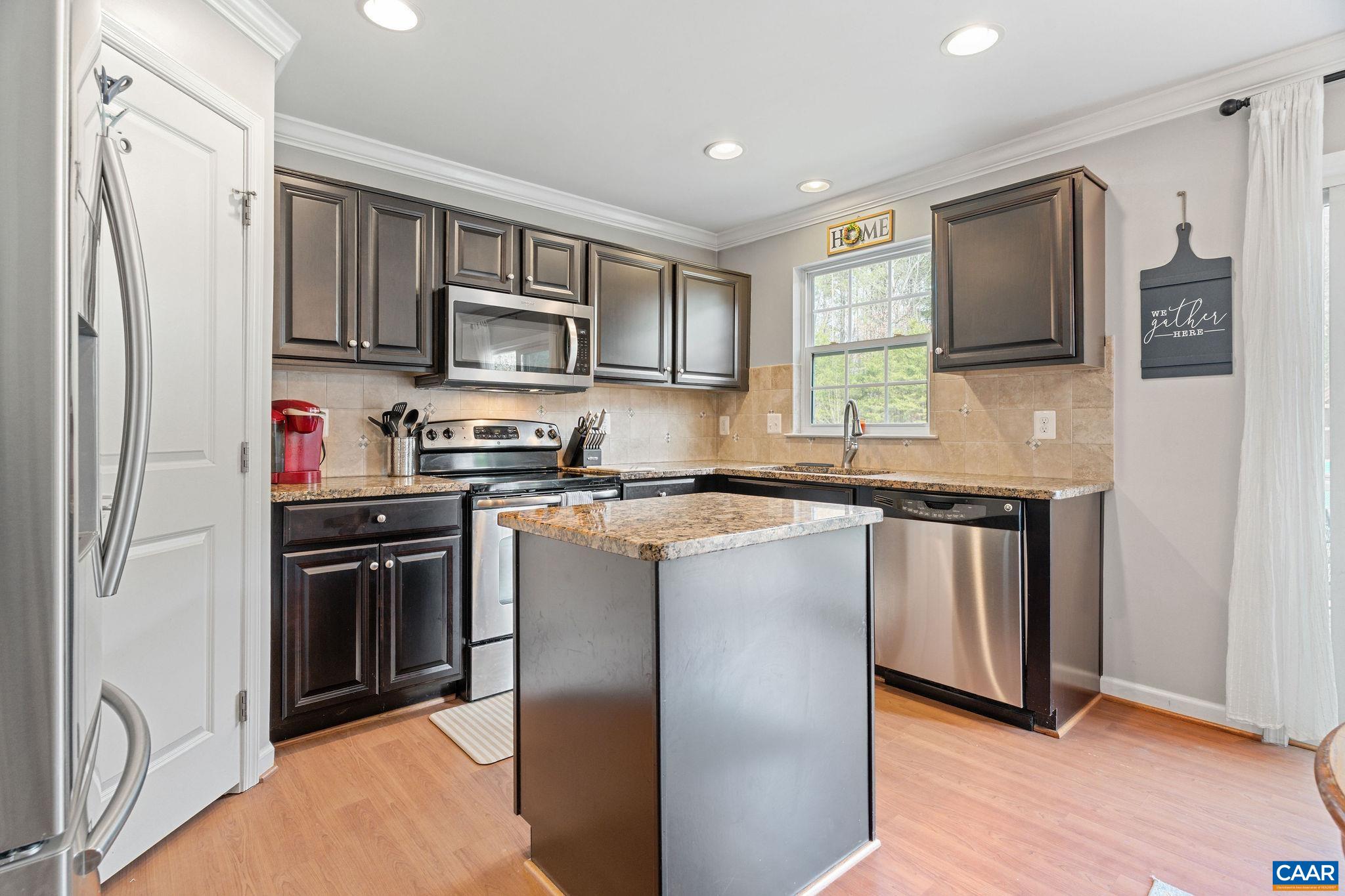 663 JUSTIN DR
