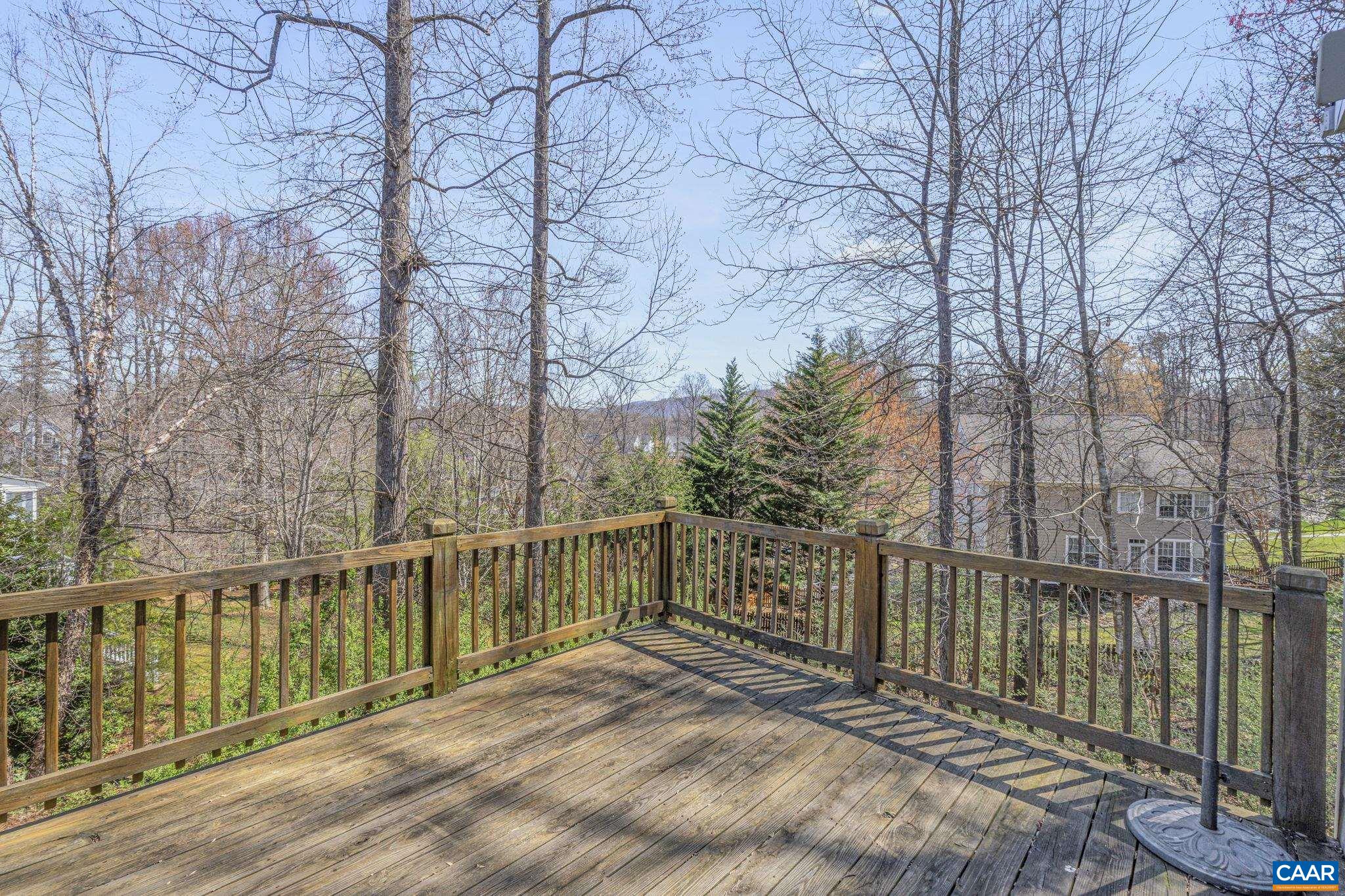 1347 SINGLETON LN
