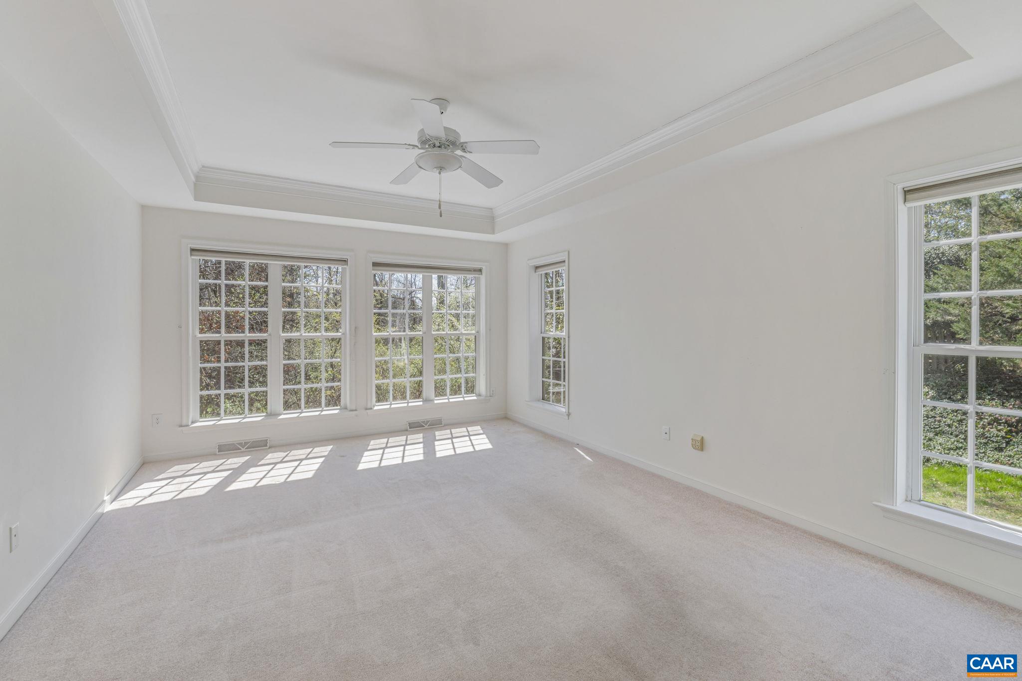 1347 SINGLETON LN