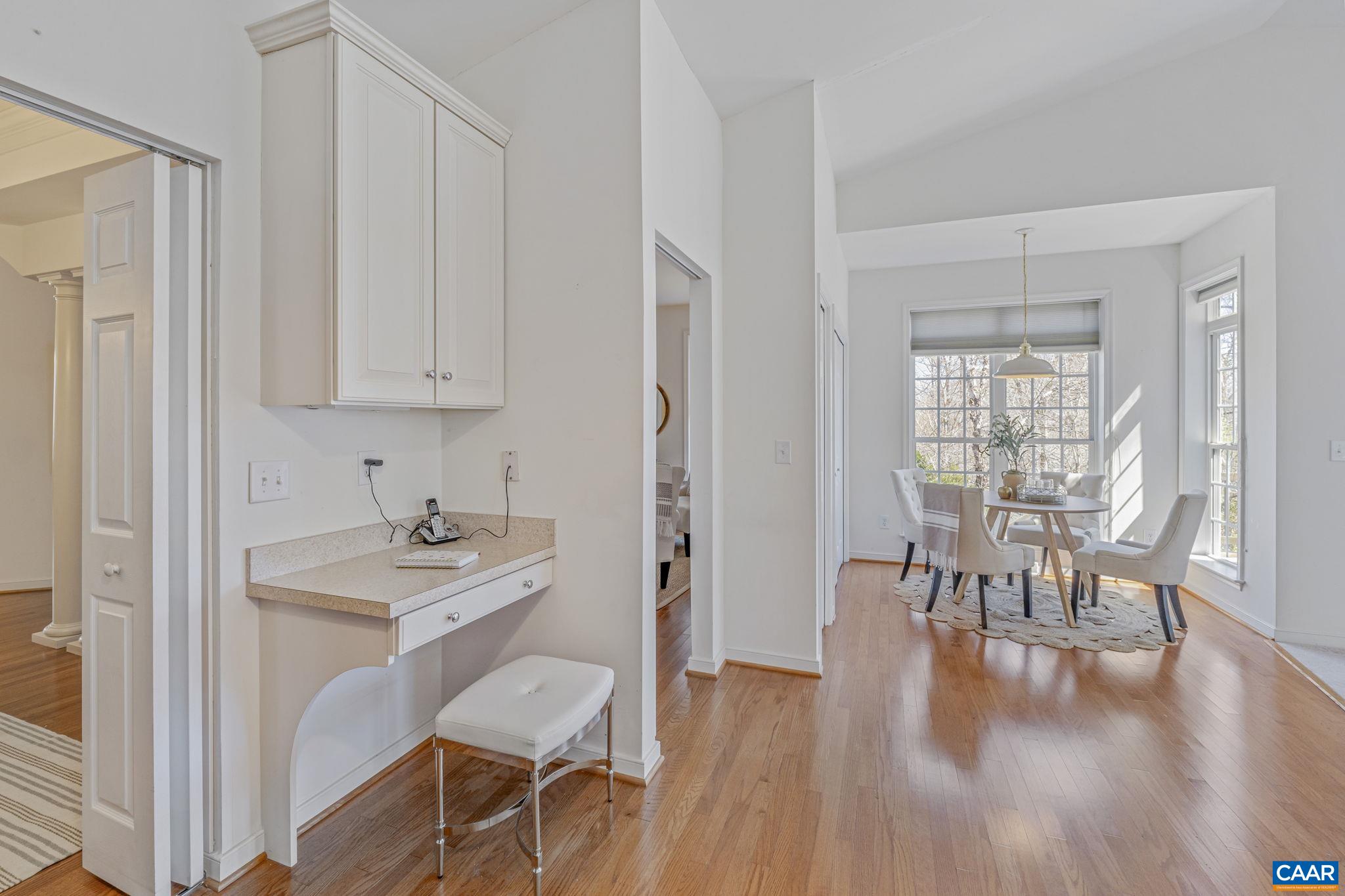 1347 SINGLETON LN