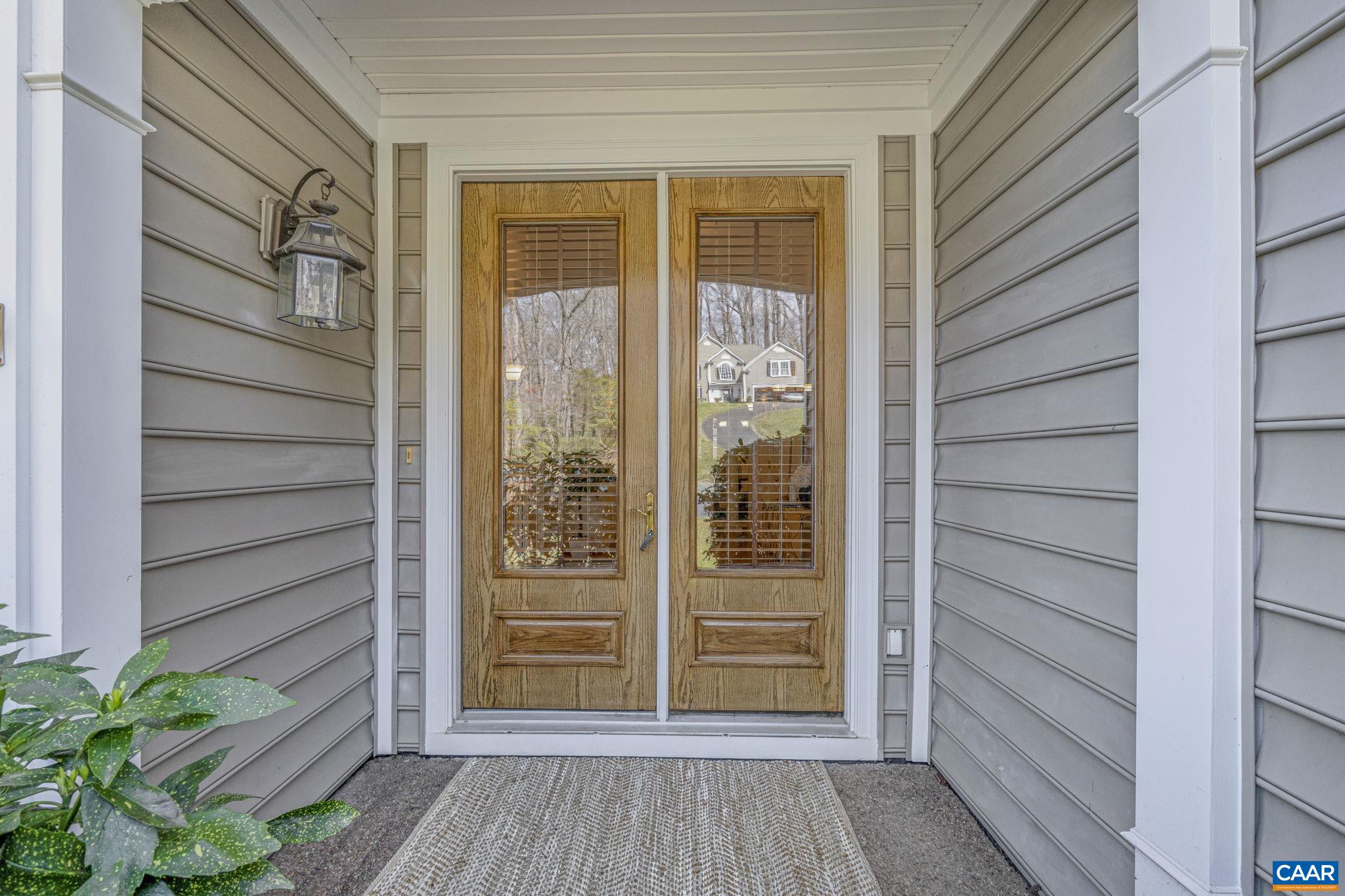 1347 SINGLETON LN