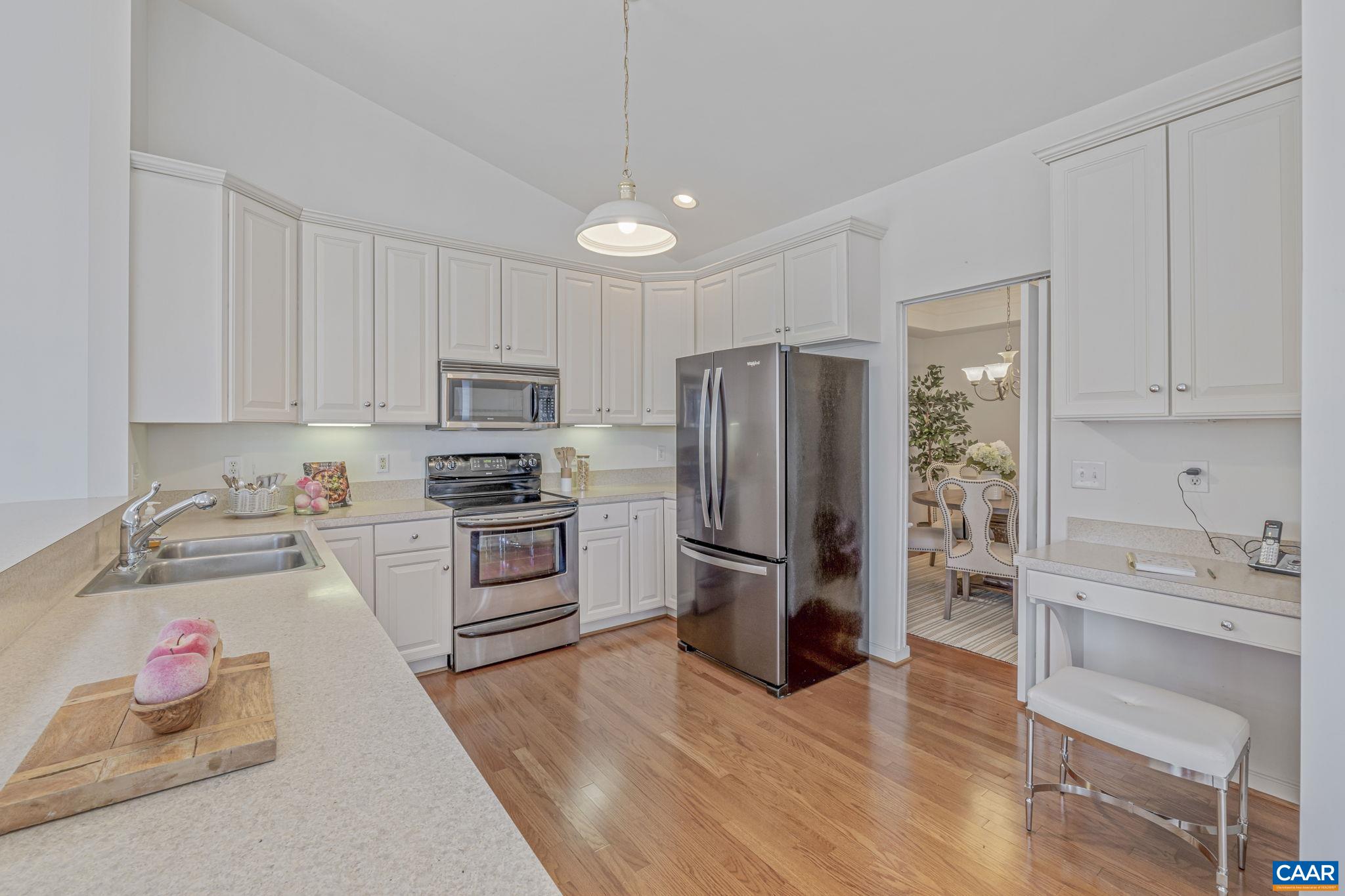 1347 SINGLETON LN