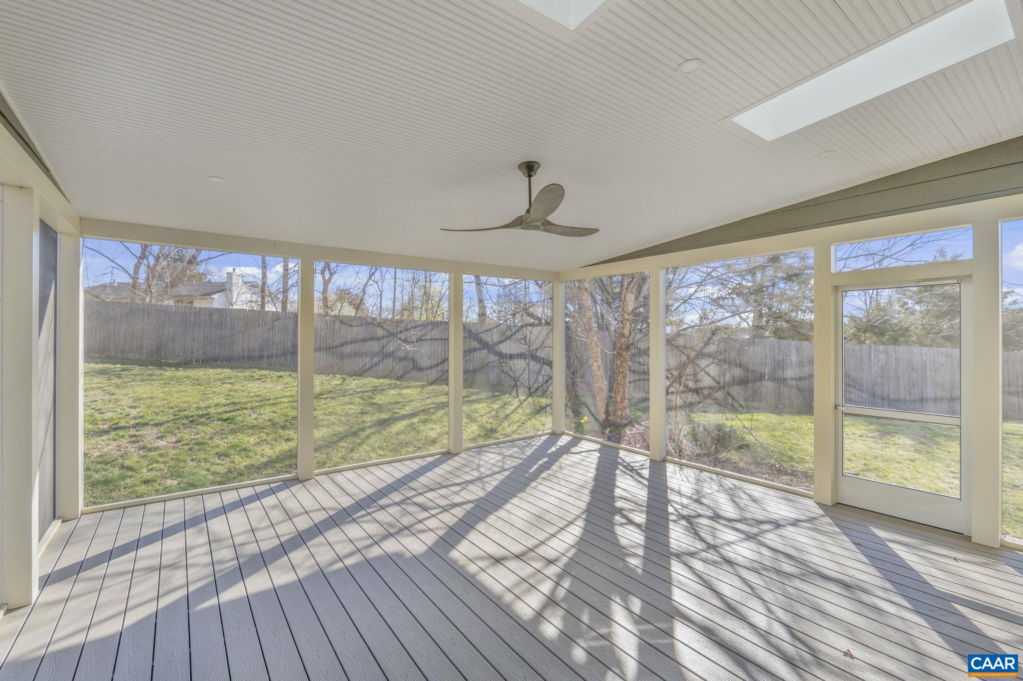 7127 BRADBURY CT