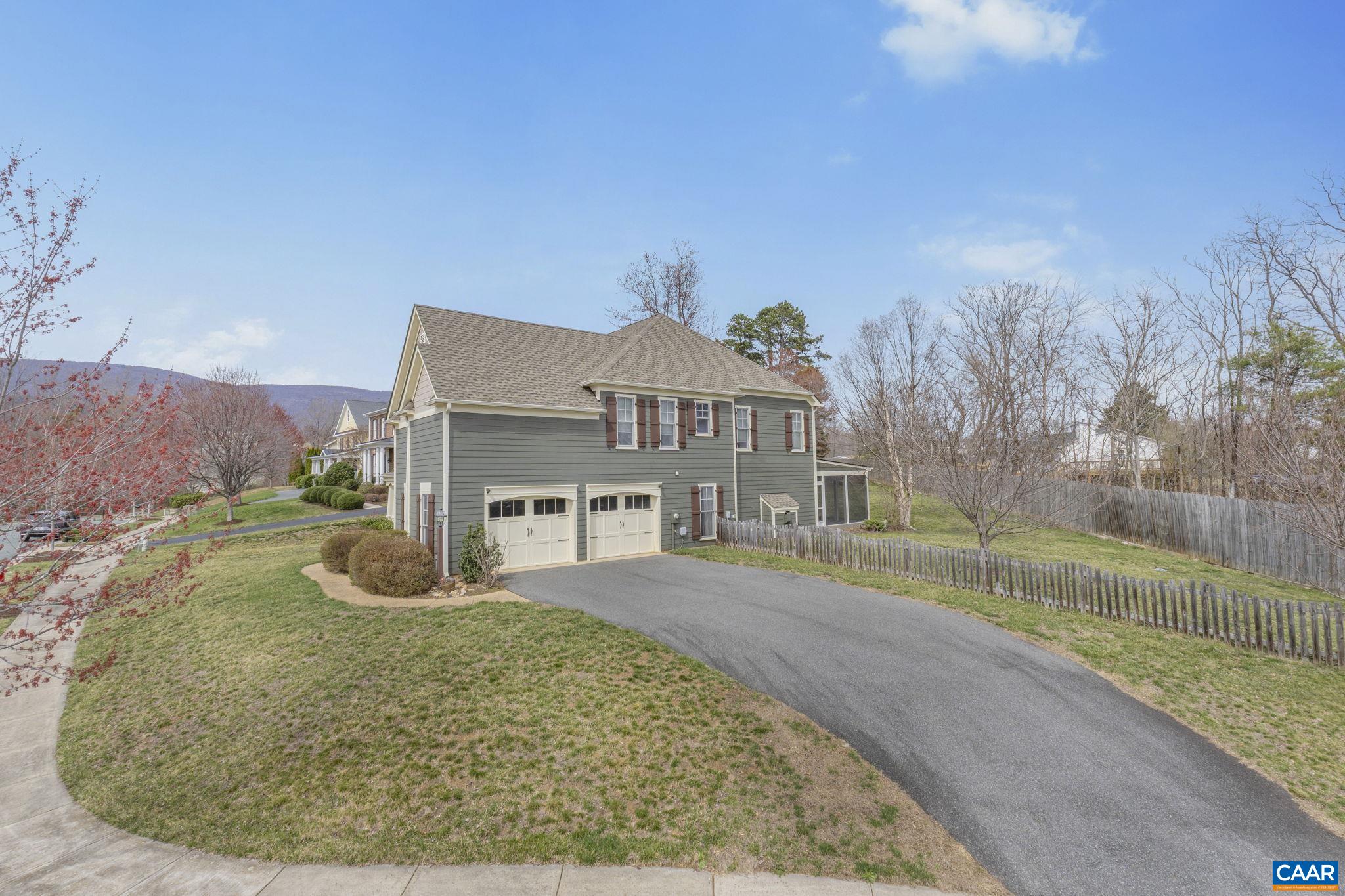 7127 BRADBURY CT
