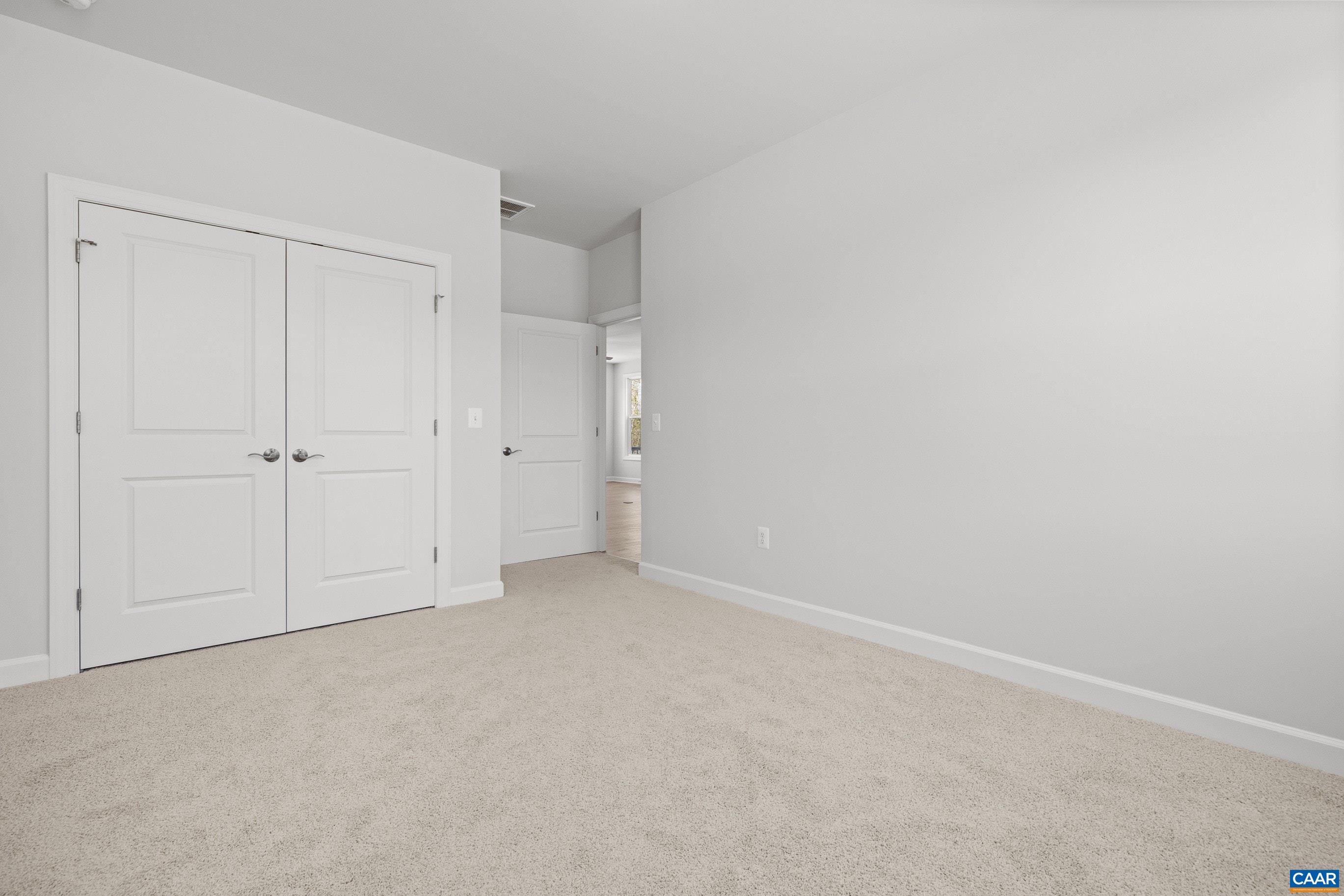 33 WHISPERWOOD CT