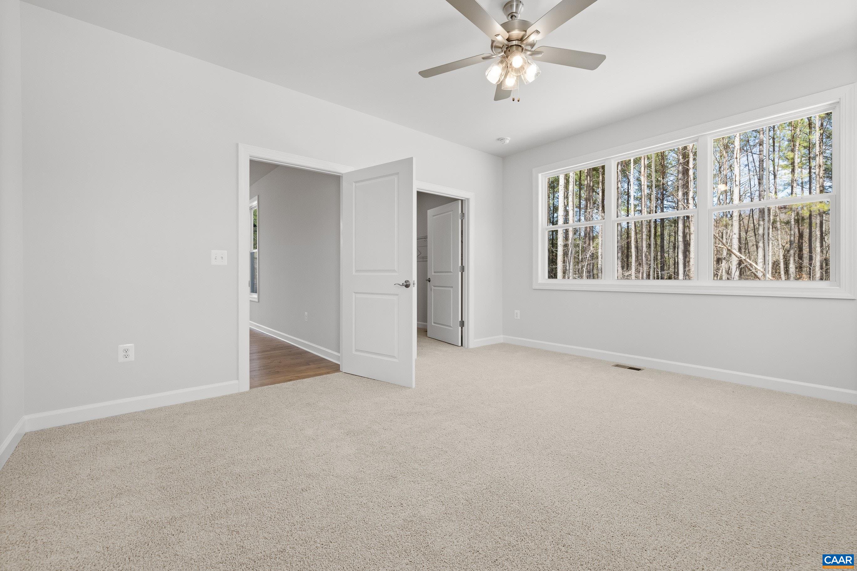 33 WHISPERWOOD CT