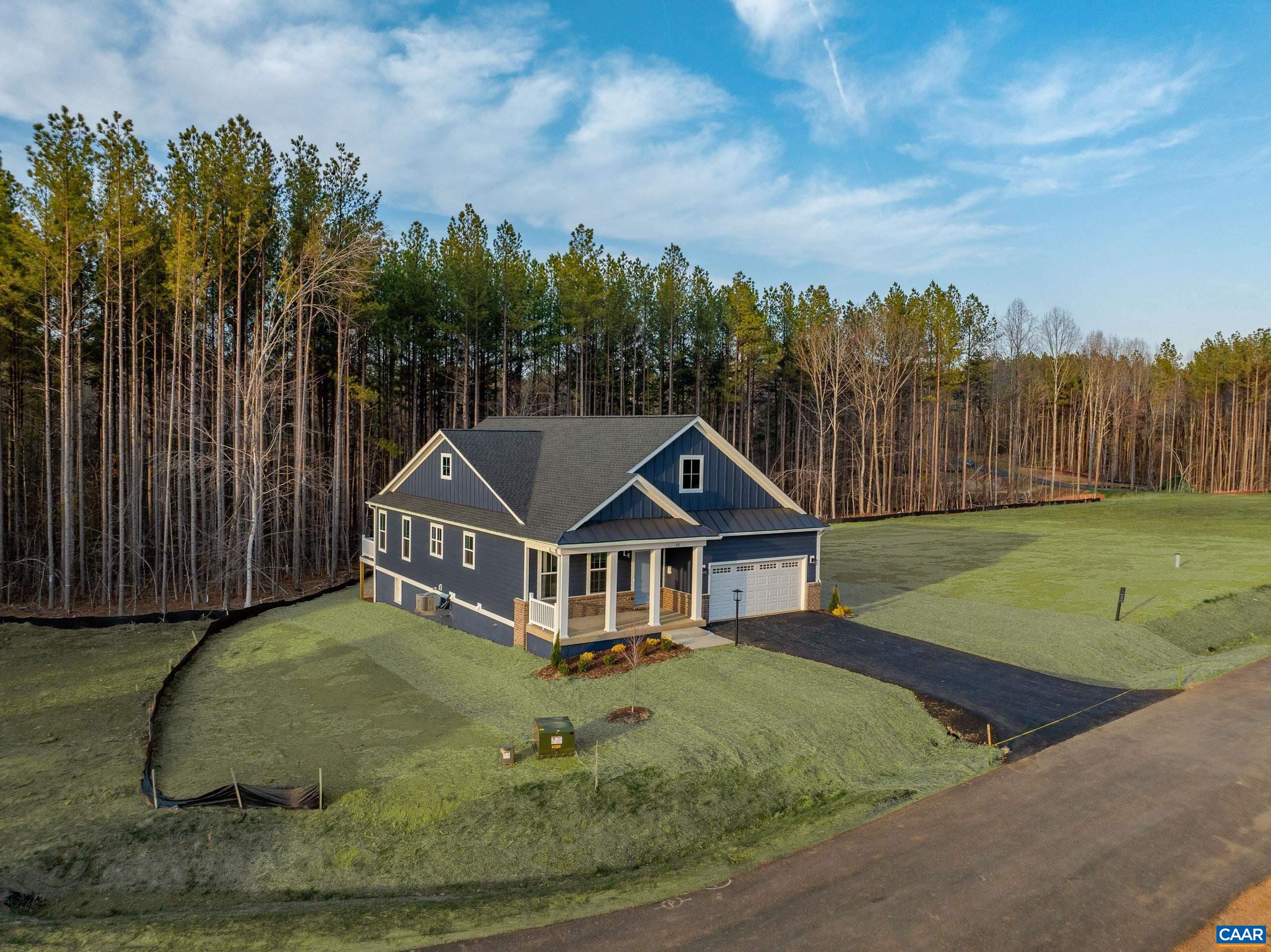 33 WHISPERWOOD CT