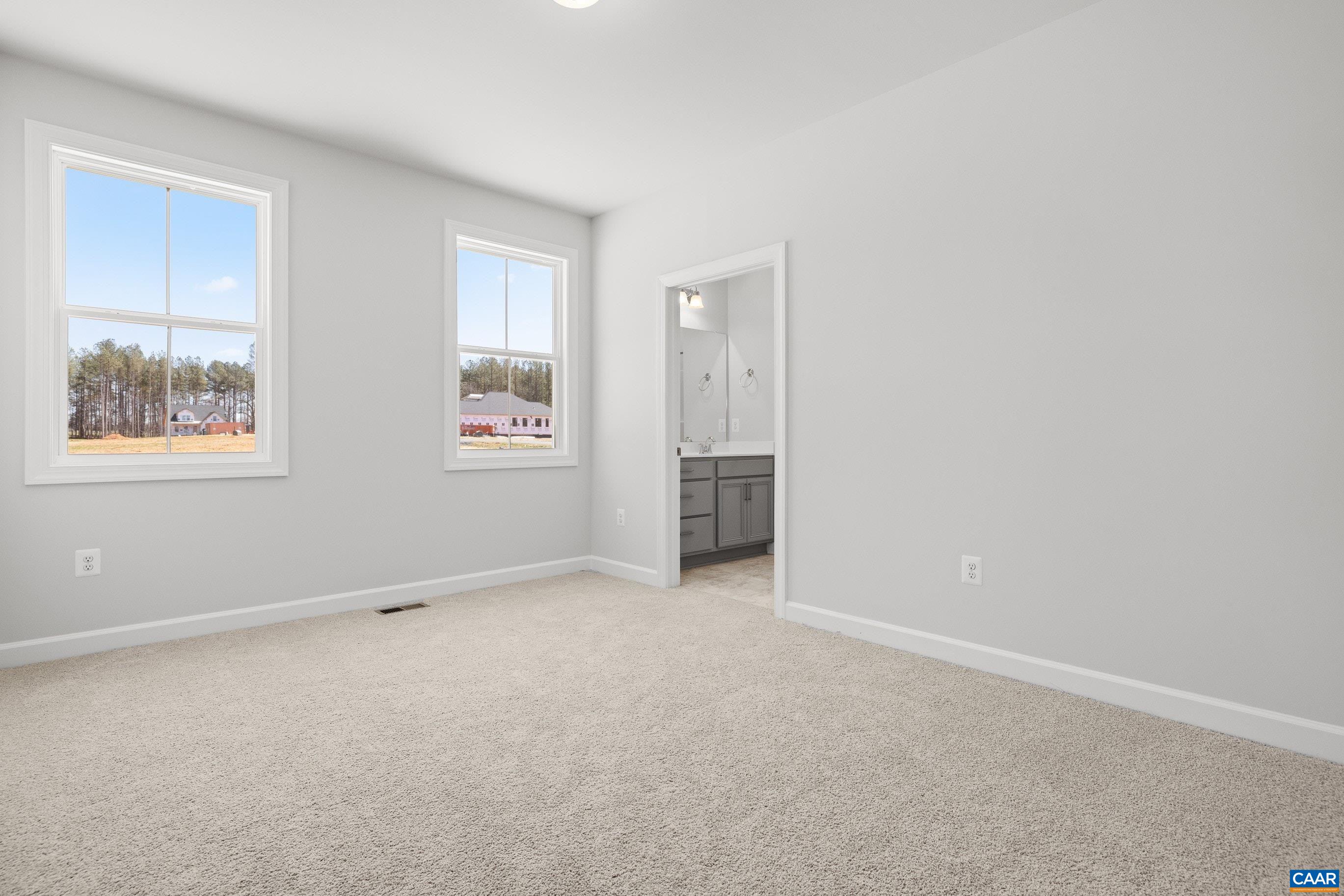 33 WHISPERWOOD CT