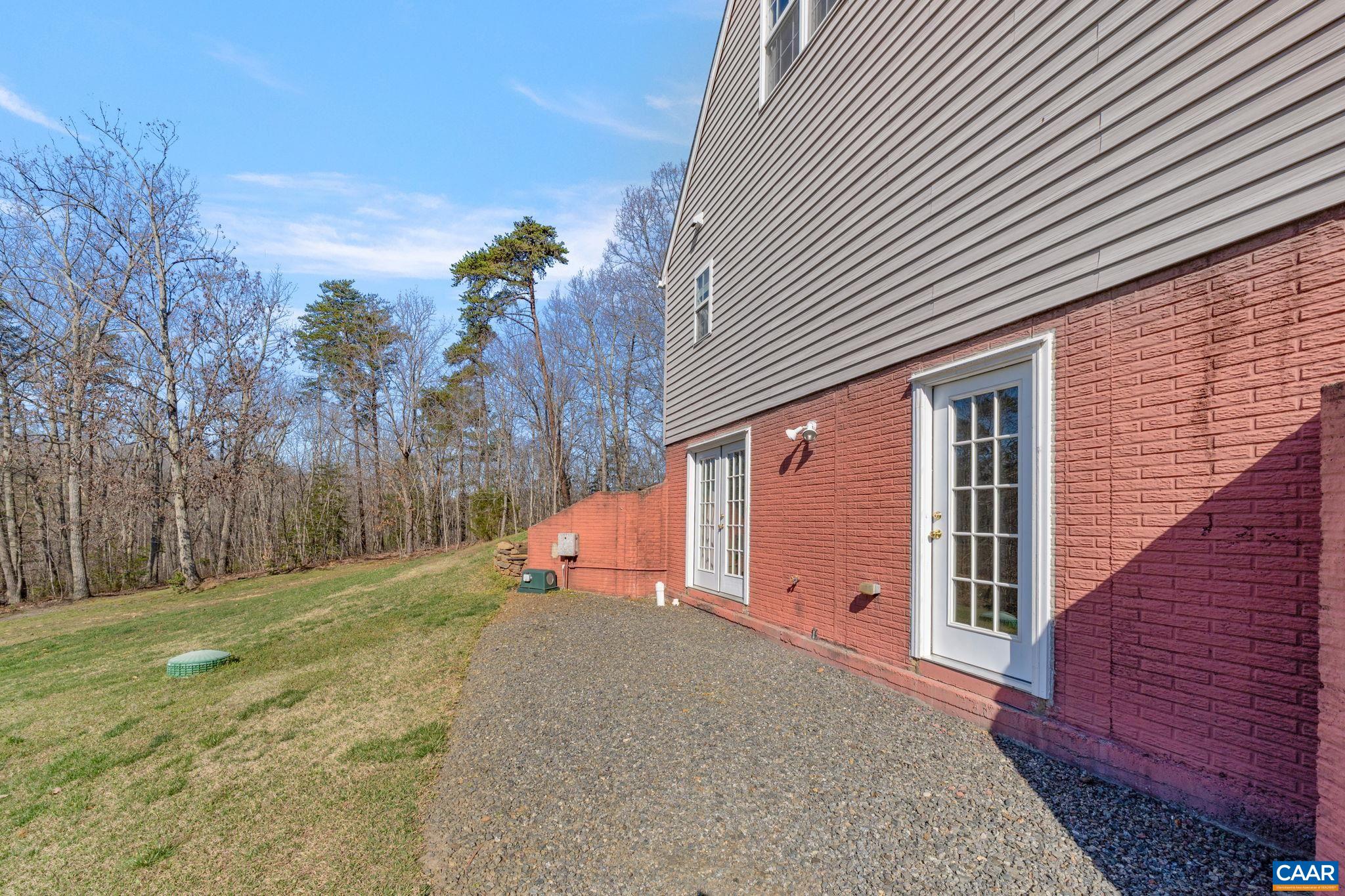 4305 RIDGE RD