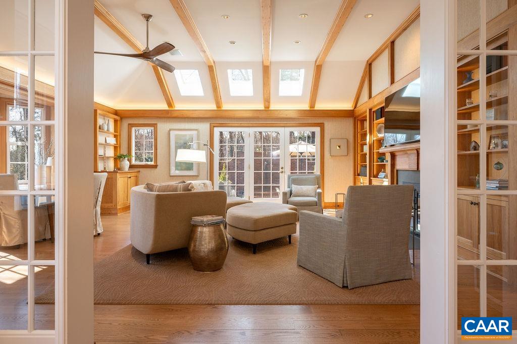 2715 FARMINGTON HTS