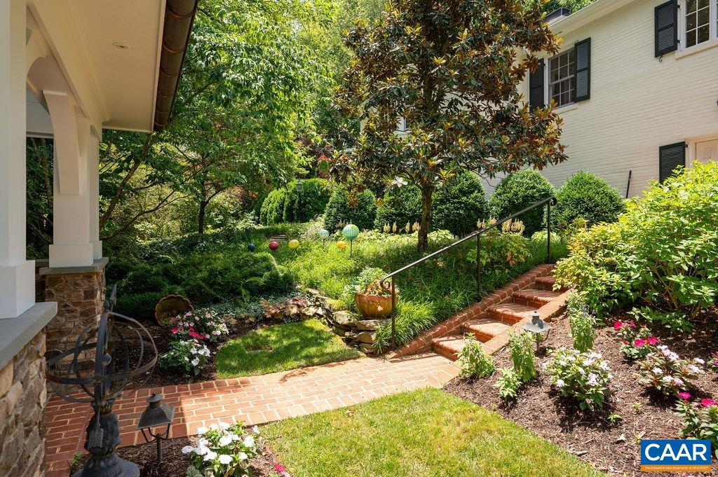 2715 FARMINGTON HTS