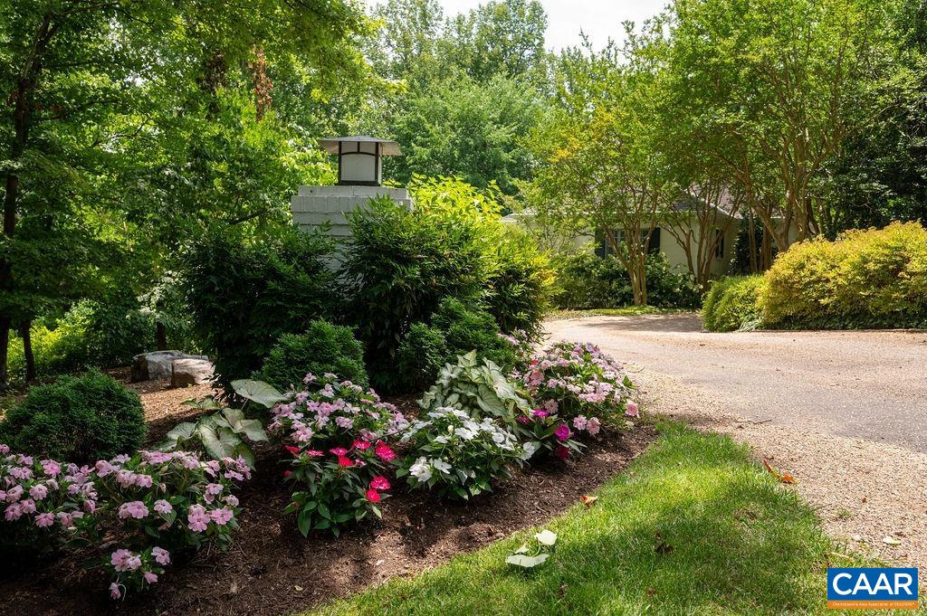 2715 FARMINGTON HTS