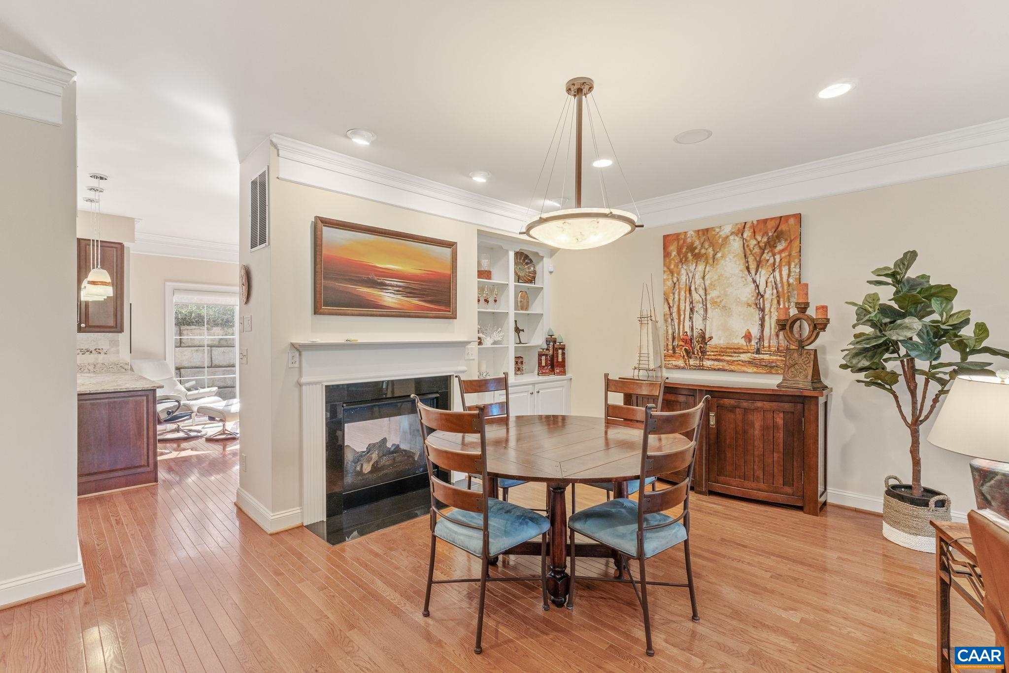 312 FOOTHILL CT