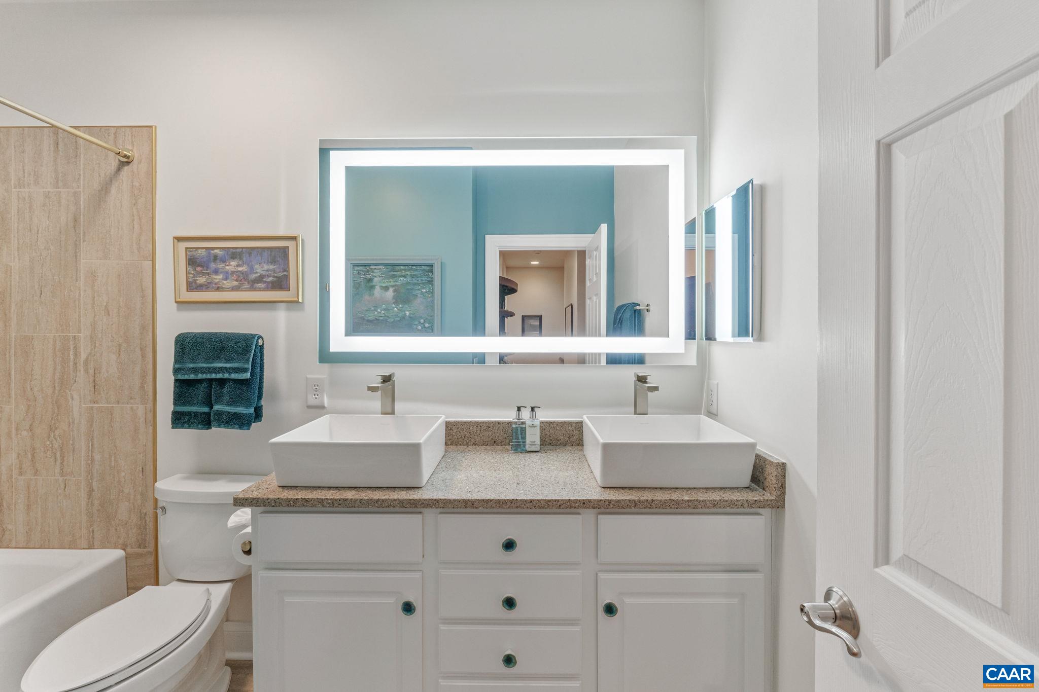 312 FOOTHILL CT