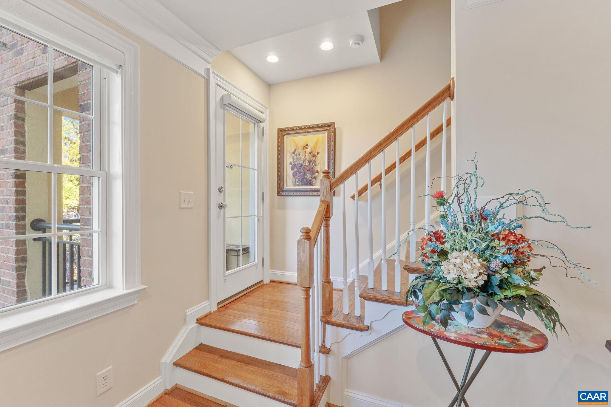312 FOOTHILL CT